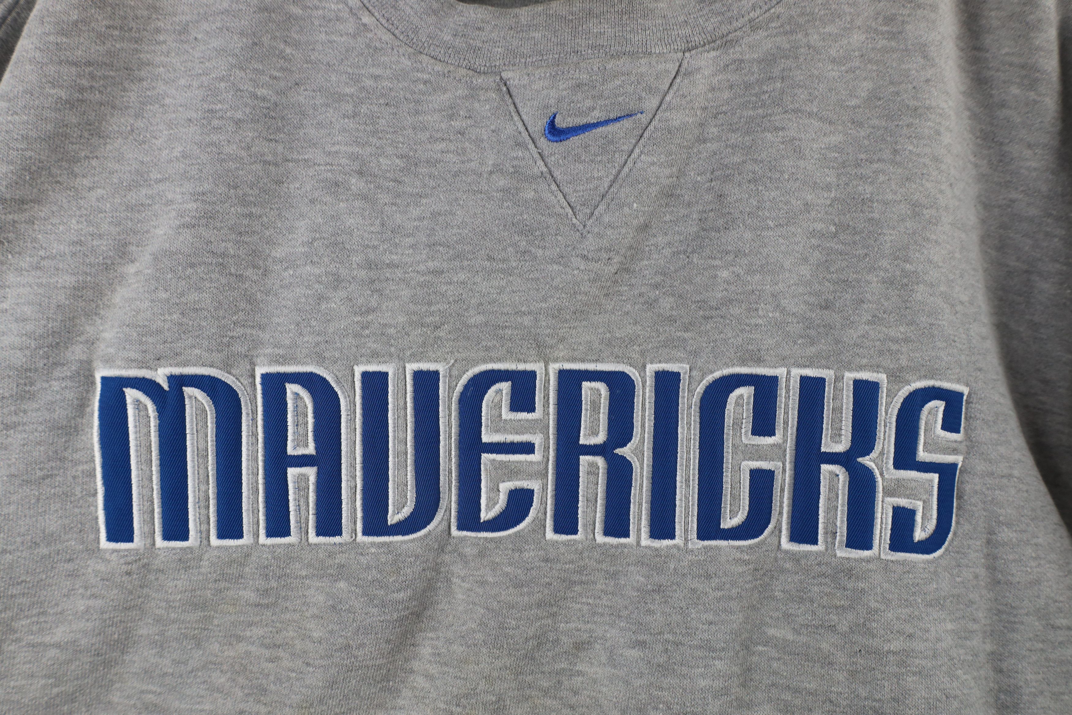 Nike Vintage Nike Swoosh Dallas Mavericks Basketball Sweatshirt Size US M / EU 48-50 / 2 - 4 Thumbnail