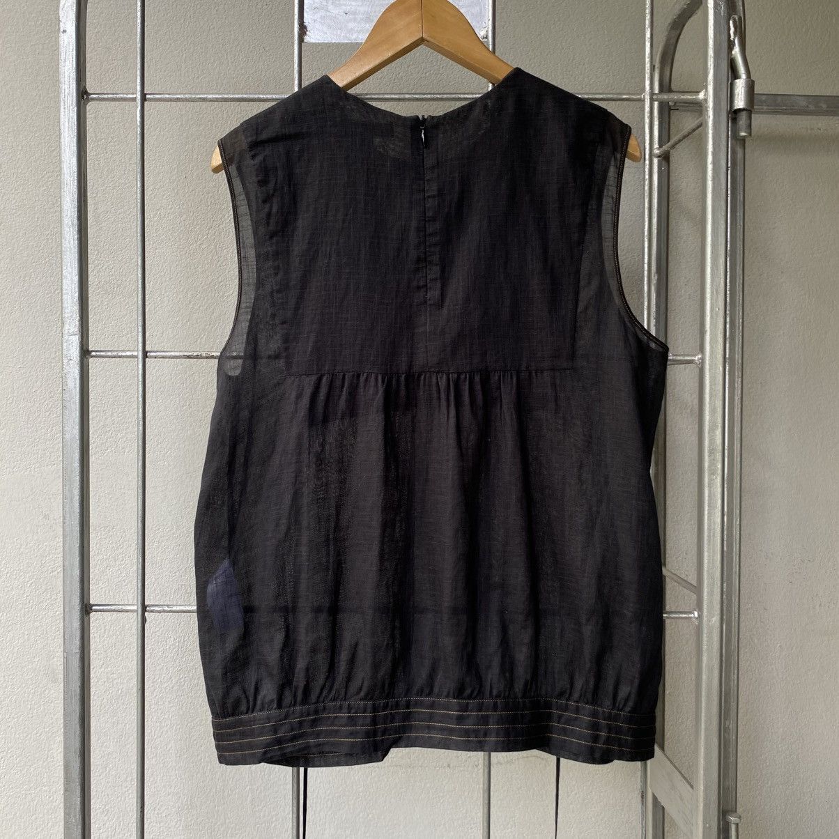 Kenzo Kenzo Black Sleeveless Blouse with Gold Embroidery Size M / US 6-8 / IT 42-44 - 2 Thumbnail