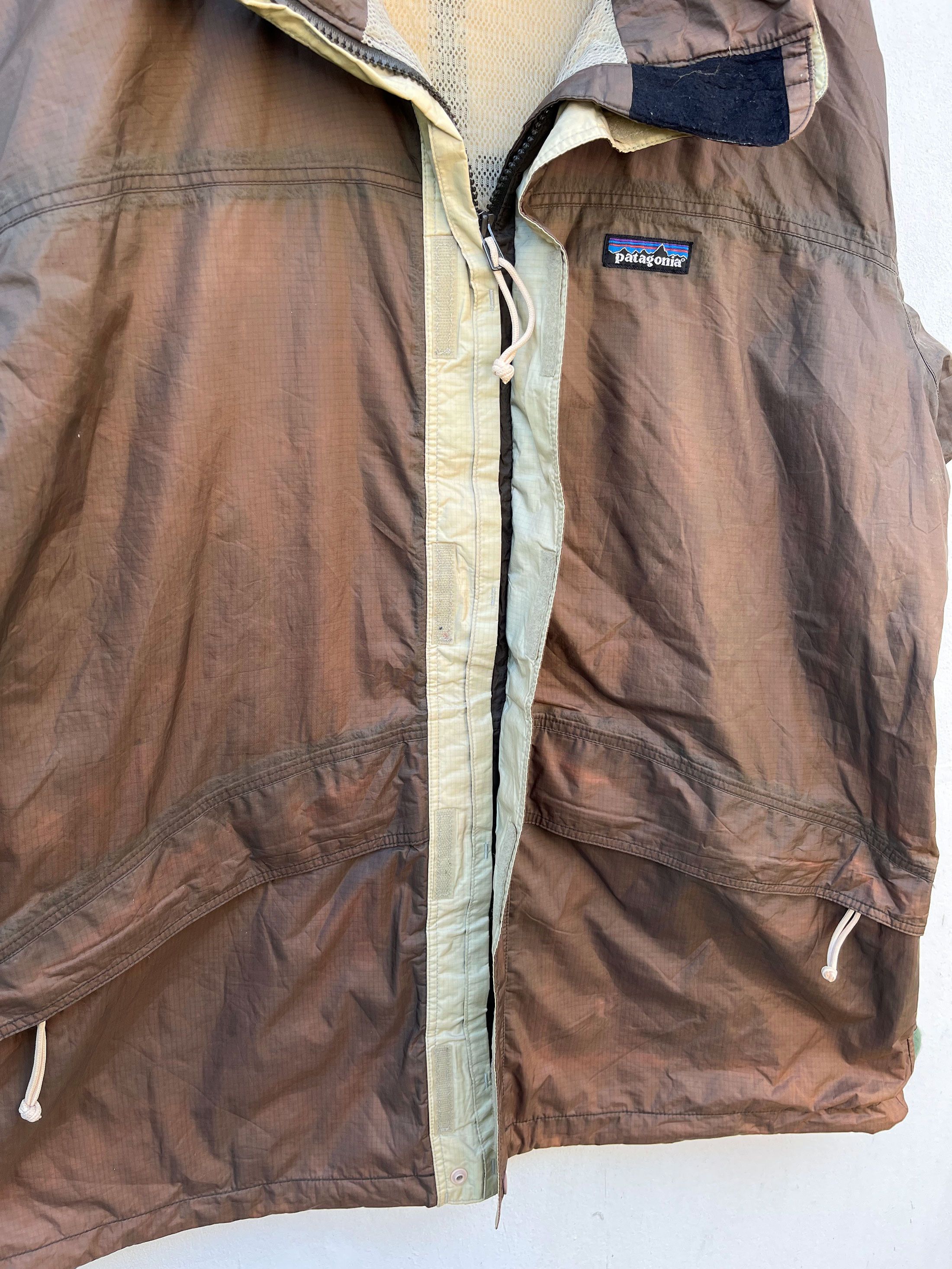 Patagonia Vintage Patagonia Torrentshell Velcro Snap Zipper Hooded Size US L / EU 52-54 / 3 - 8 Thumbnail