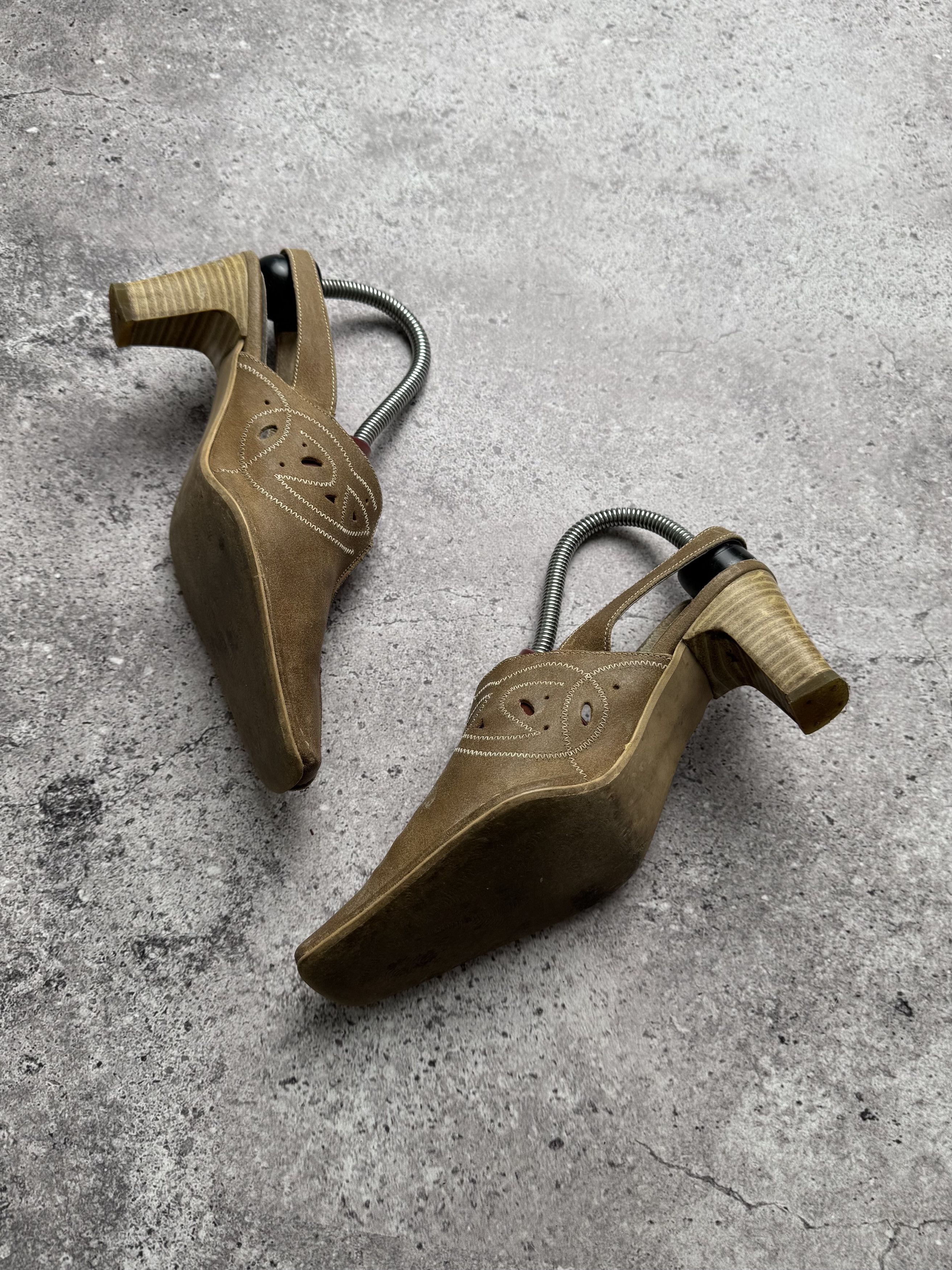 Vintage Vintage Faded Leather Mules C2(V499)(E8) Size US 8 / IT 38 - 4 Thumbnail