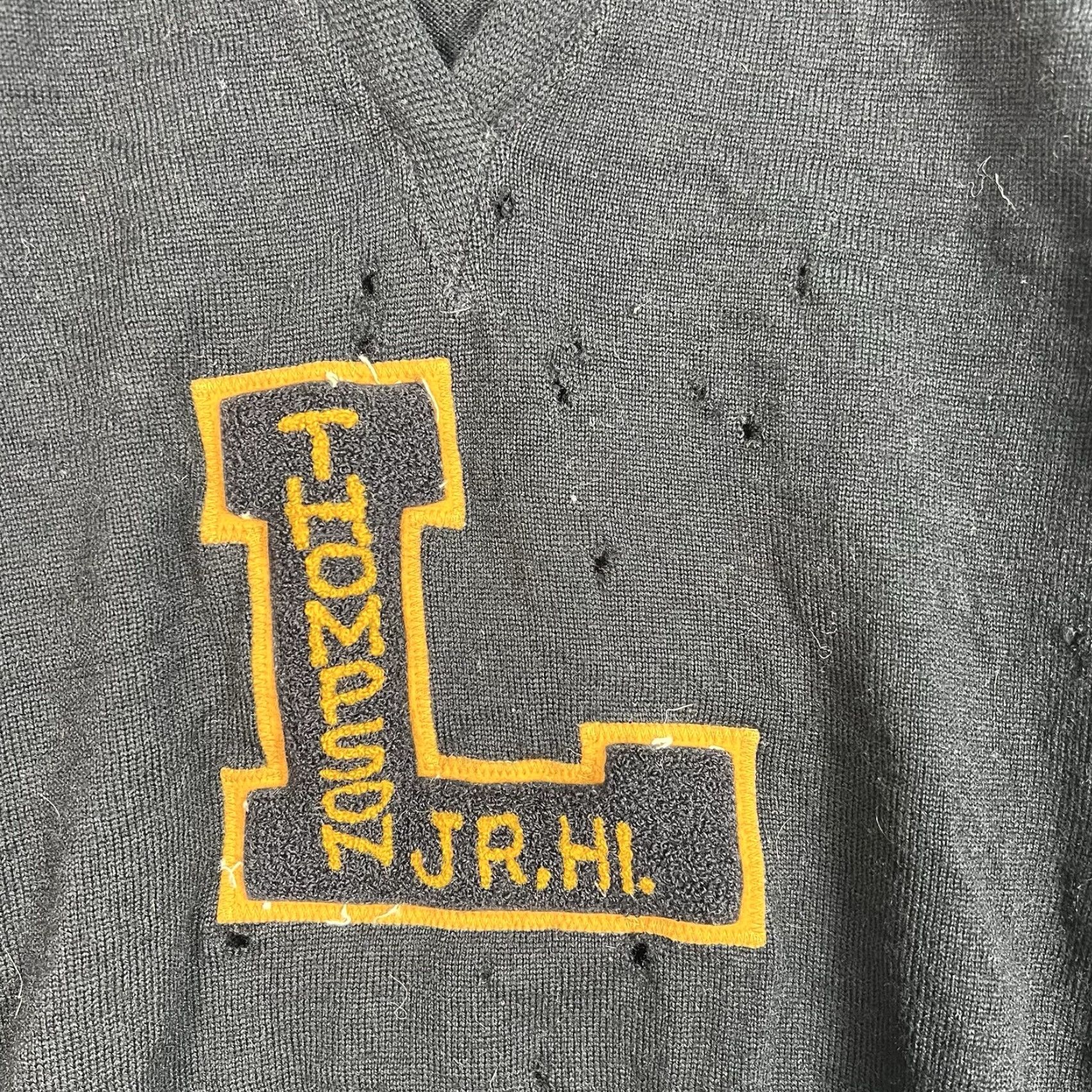 Vintage VINTAGE Holt's Sporting Goods Thompson Jr Hi V-Neck Pullover Sweater Black Mens M | 60's | Sweater | Pullover | V-Neck | Long Sleeve Size US M / EU 48-50 / 2 - 4 Thumbnail