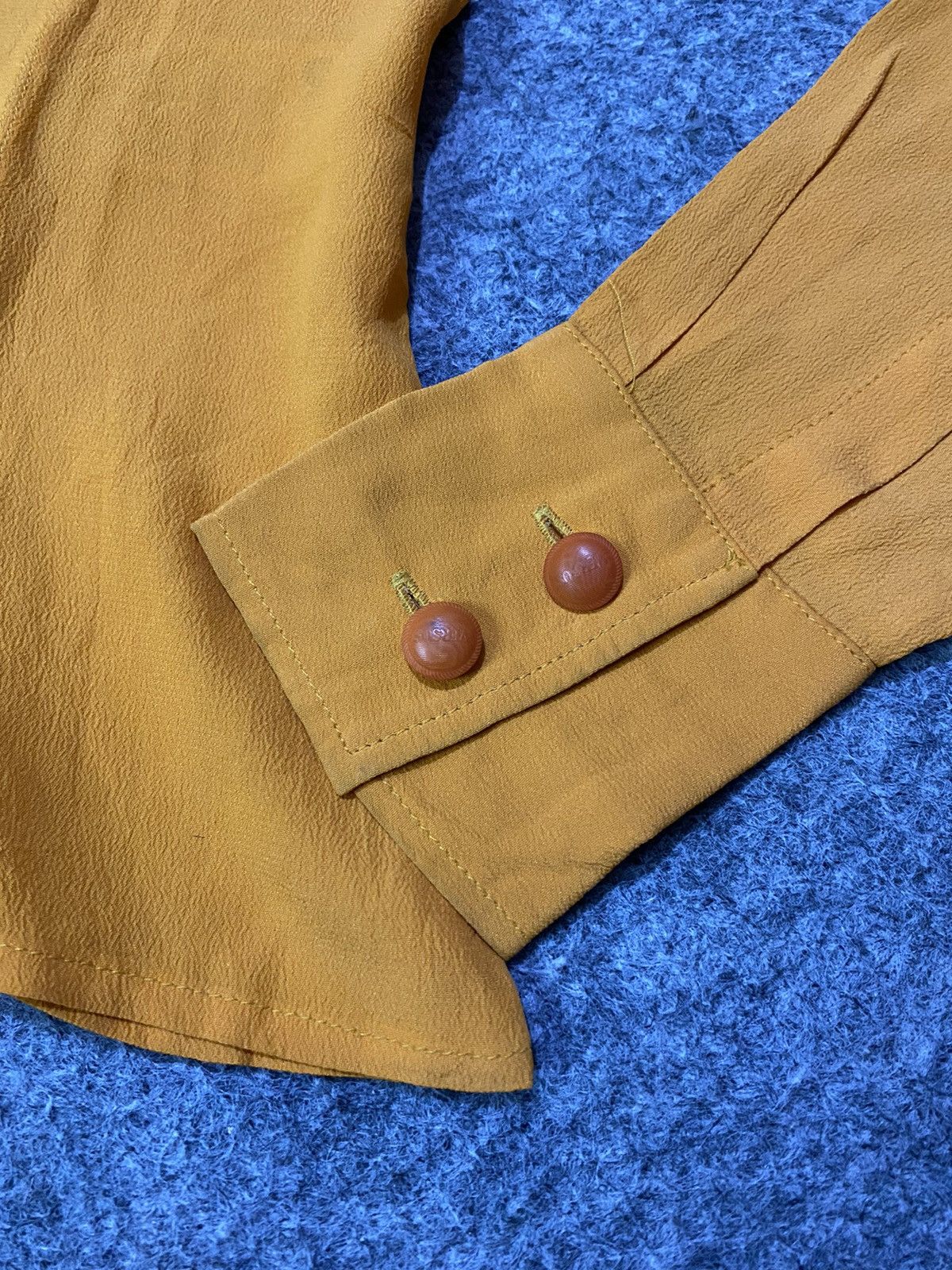 Versace 90s Vintage Versus Gianni Versace Silk Shirt Size XS / US 0-2 / IT 36-38 - 4 Thumbnail