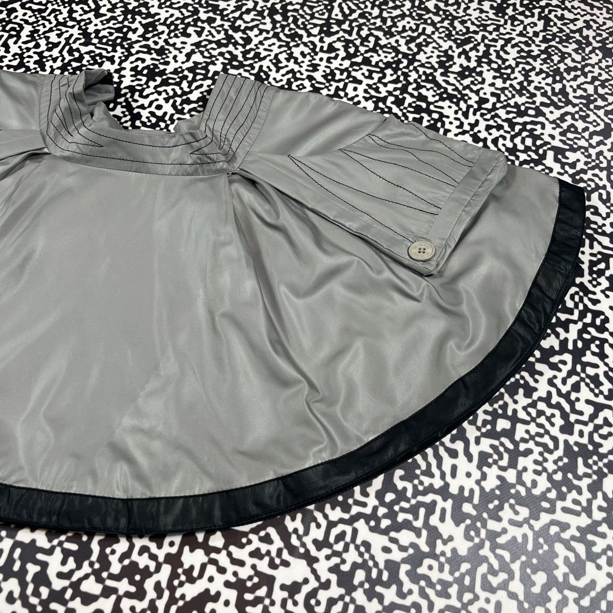 GF Ferre Vintage Y2K GF FERRE Gianfranco Flared Mini Skirt Luxury Size 26" / US 2 / IT 38 - 13 Thumbnail