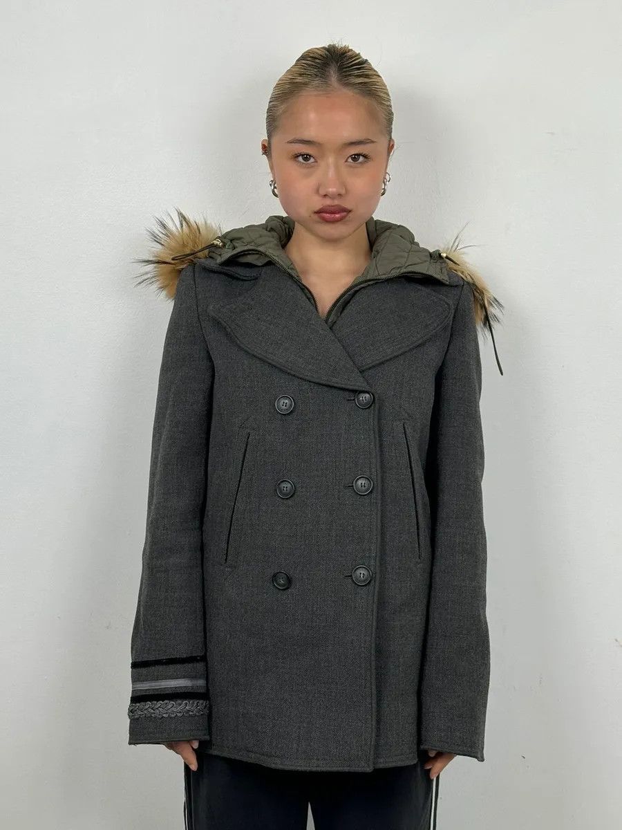 Dolce & Gabbana 2000s Dolce & Gabbana Grey Detachable Fur Hooded Coat Size XS / US 0-2 / IT 36-38 - 1 Thumbnail