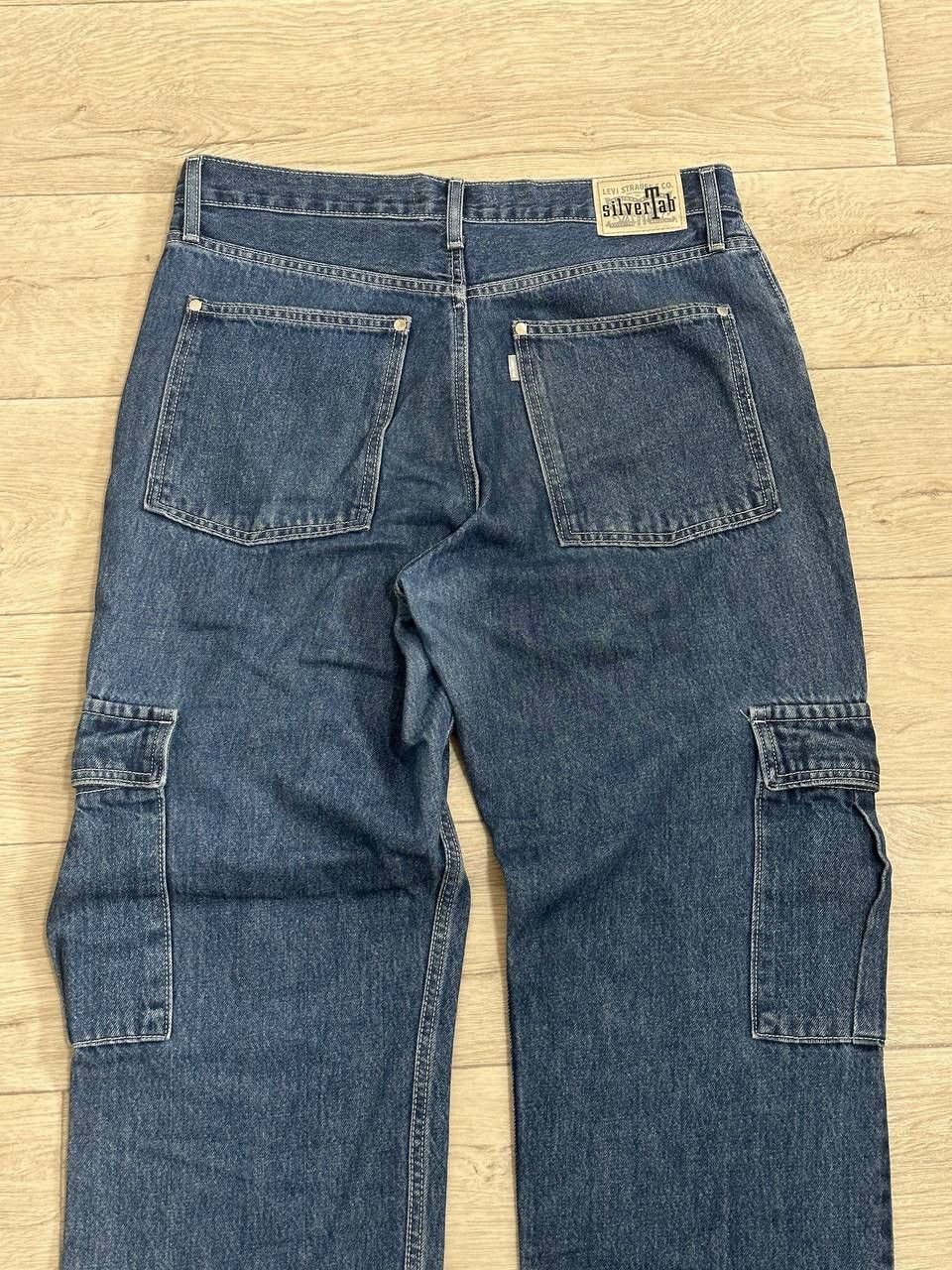 Levi's Levi's SilverTab '94 Baggy Cargo Jeans Medium Wash Pants W31 Size US 31 - 3 Thumbnail
