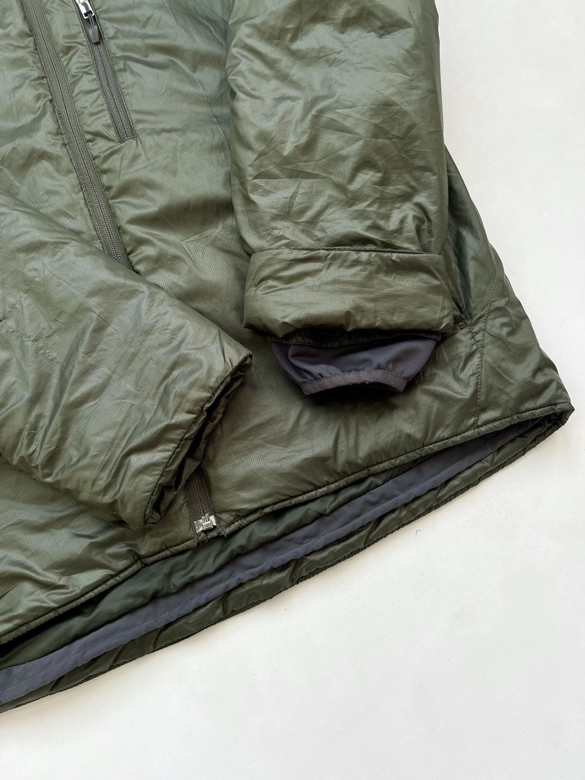 Nike ACG 🔥F/W08 Nike ACG Asymmetrical Zip Puffer Olive Jacket Size US L / EU 52-54 / 3 - 9 Thumbnail