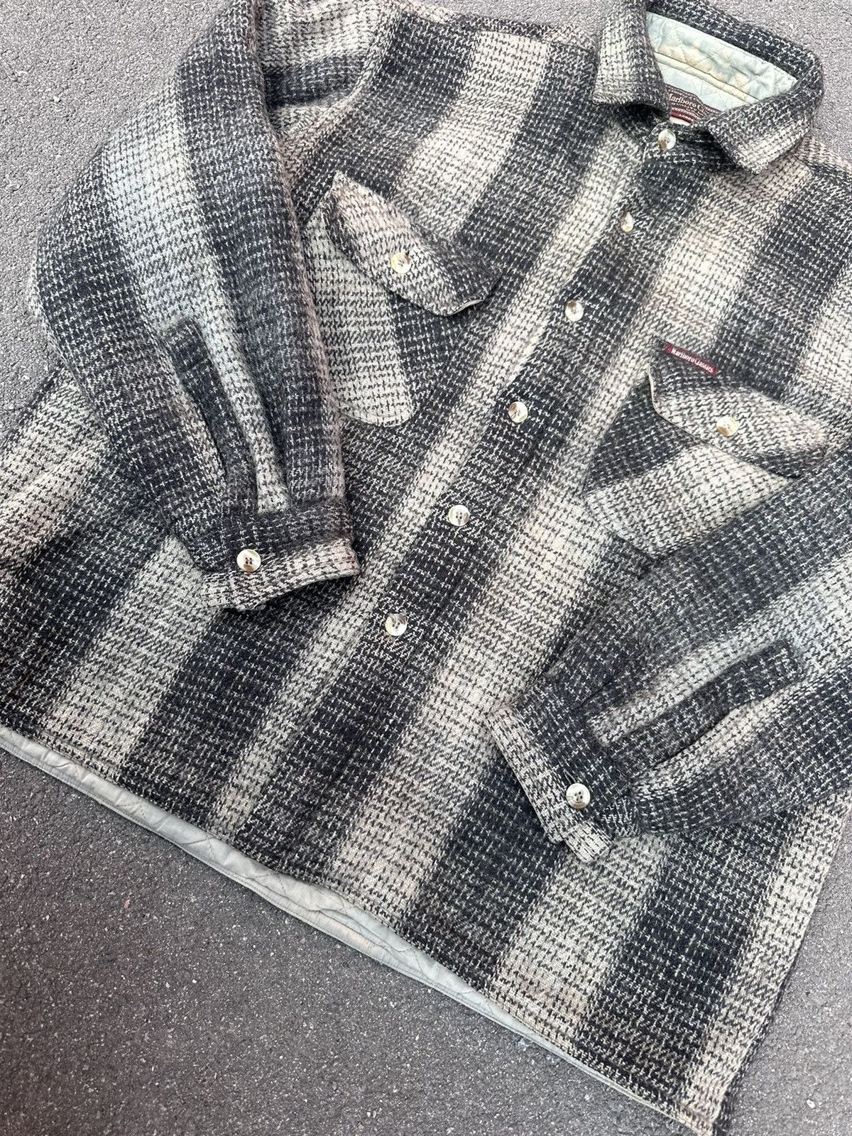 Vintage Vintage Marlboro plaid jacket shirt USA Y2K workwear rare L Size US L / EU 52-54 / 3 - 5 Thumbnail