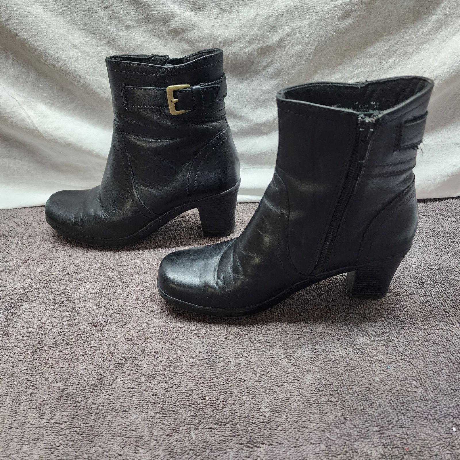 Clarks Clarks women's black leather boots booties zippered 5M b47 Size US 5 / IT 35 - 1 Thumbnail