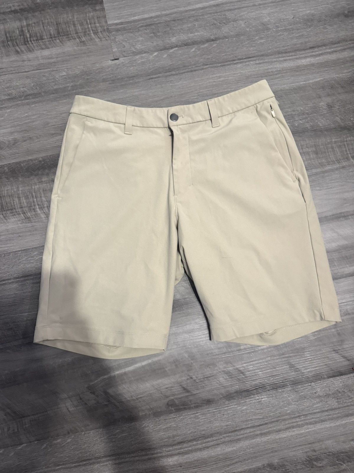 Lululemon Lululemon Golf Shorts Size US 31 - 1 Thumbnail
