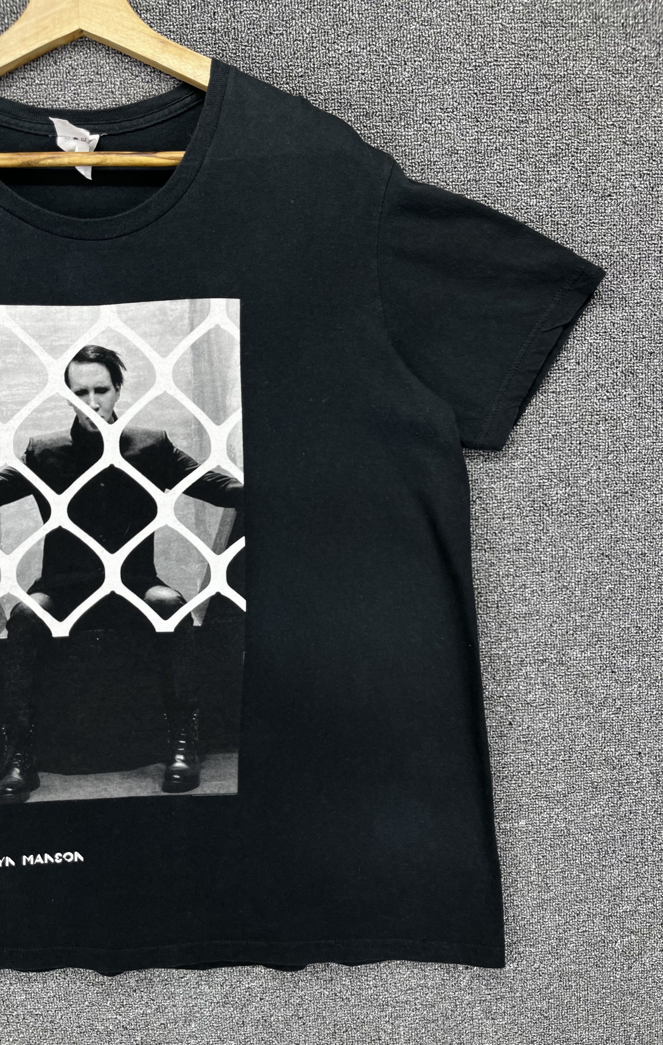 Band Tees Vintage Marilyn Manson Punk Rock Band Tees T Shirts Size US XL / EU 56 / 4 - 5 Thumbnail