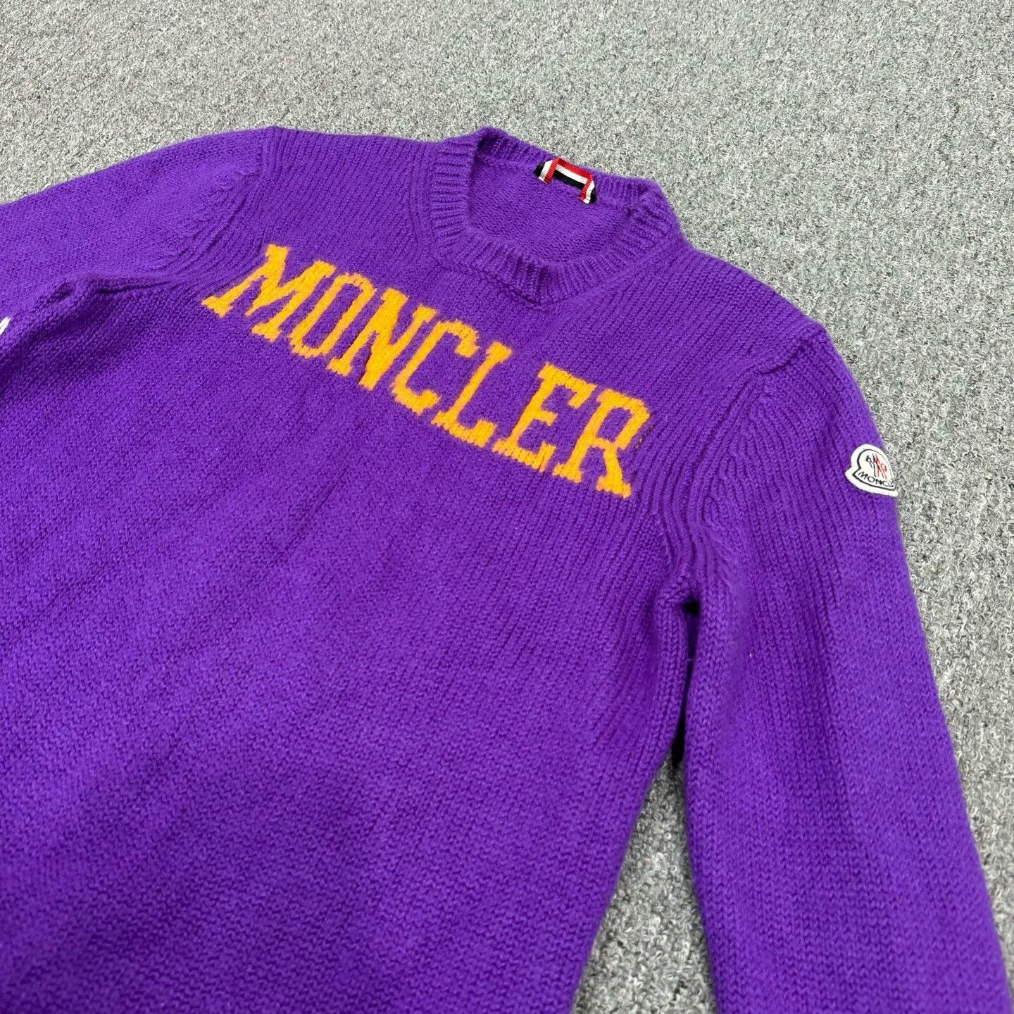Moncler Moncler purple chest logo wool sweater M 99 new Size M / US 6-8 / IT 42-44 - 3 Thumbnail