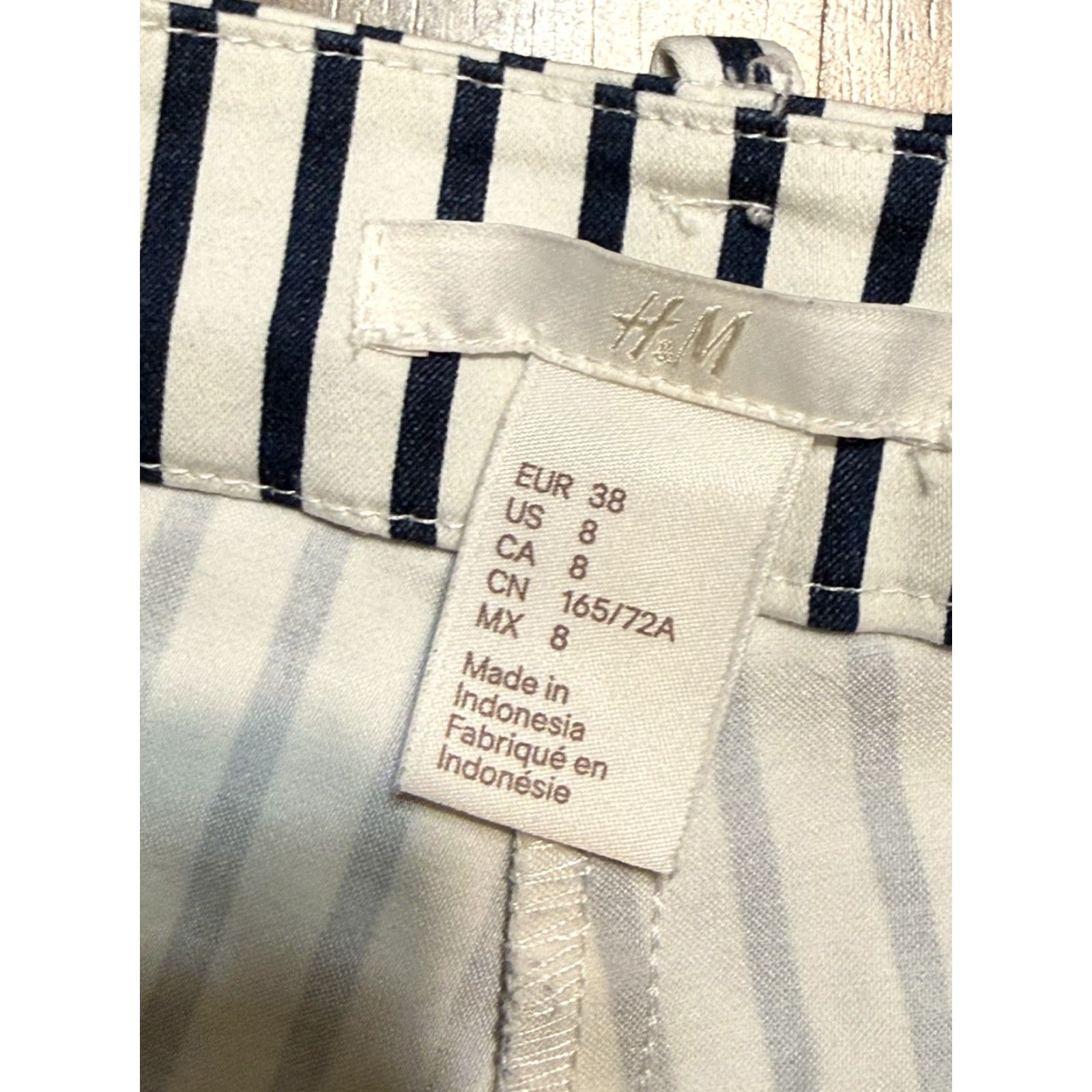 H&M VINTAGE? No — H&M Pants Women’s 8 Blue White Striped Side Zip Straight Leg Mid Rise Pants Shirt? Size 30" / US 8 / IT 44 - 4 Thumbnail