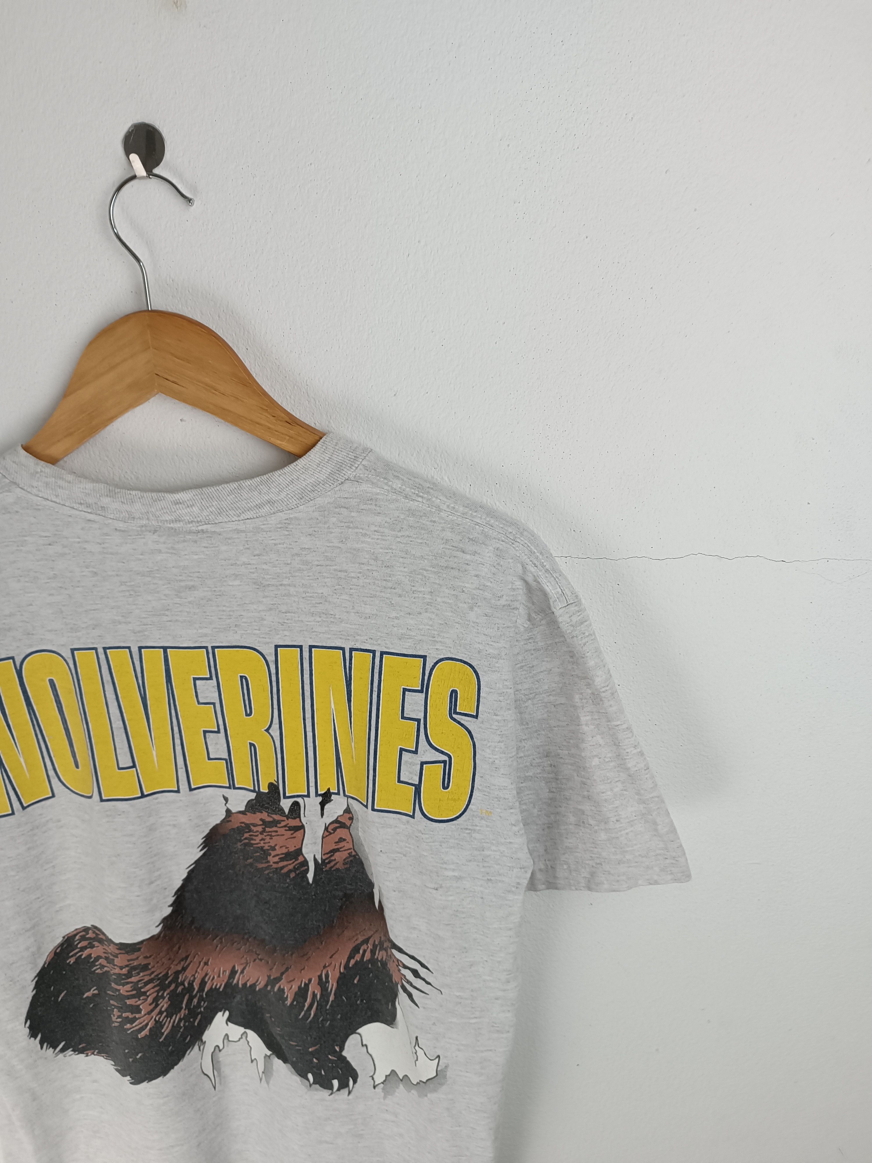 NFL VINTAGE 90'S MICHIGAN WOLVERINE BACKHIT TEE Size US M / EU 48-50 / 2 - 11 Thumbnail
