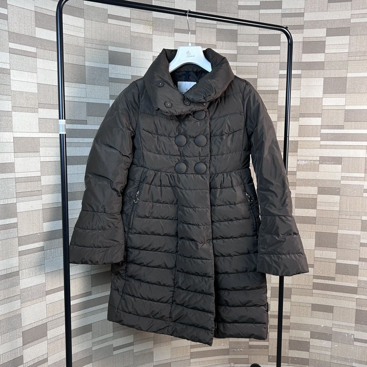 Moncler Luxury Moncler Johanna Down Coat Size XS / US 0-2 / IT 36-38 - 2 Thumbnail
