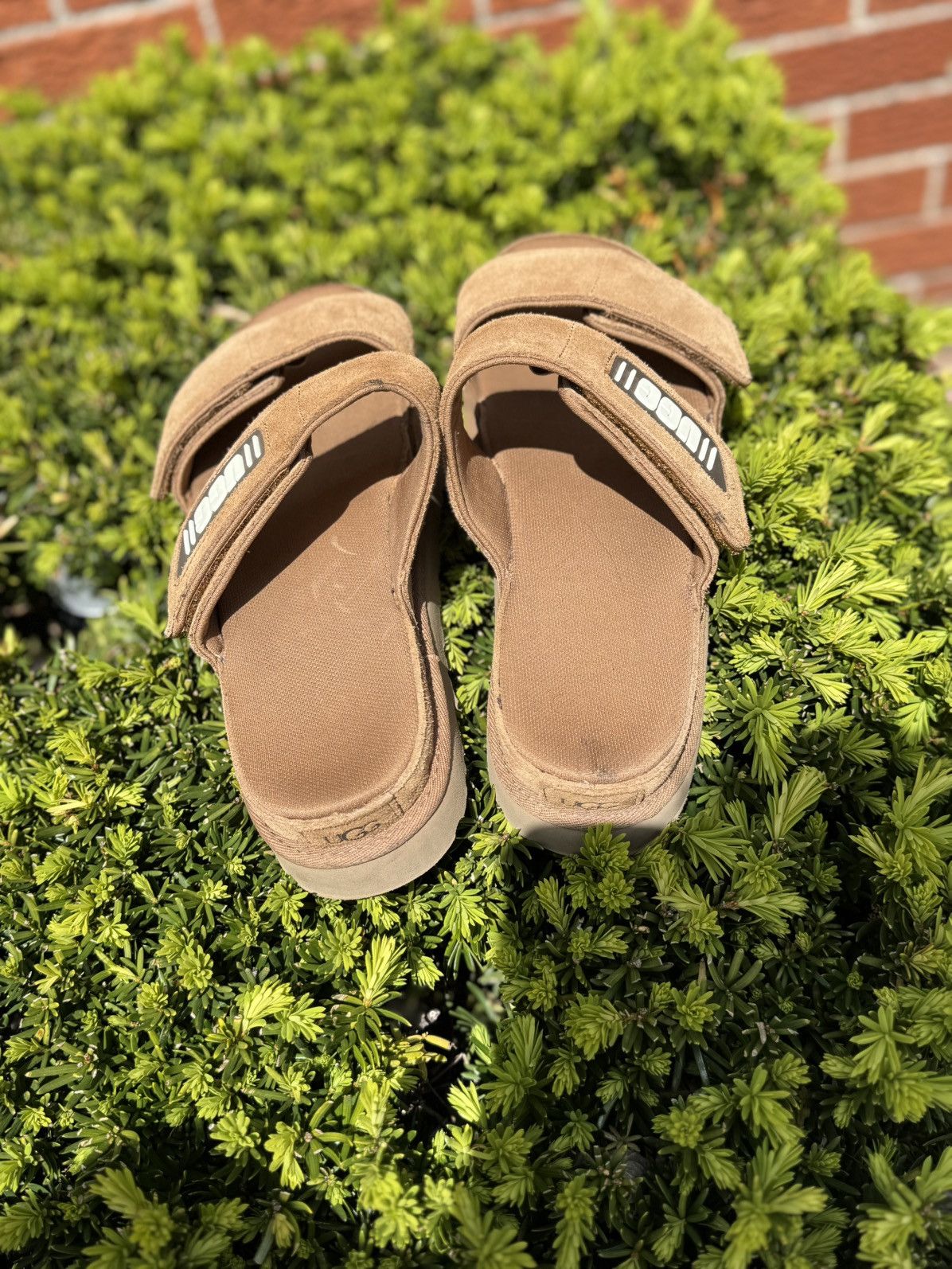 Ugg Treadlite by UGG Slippers -- Size Euro 39.5 Size US 7 / IT 37 - 7 Thumbnail