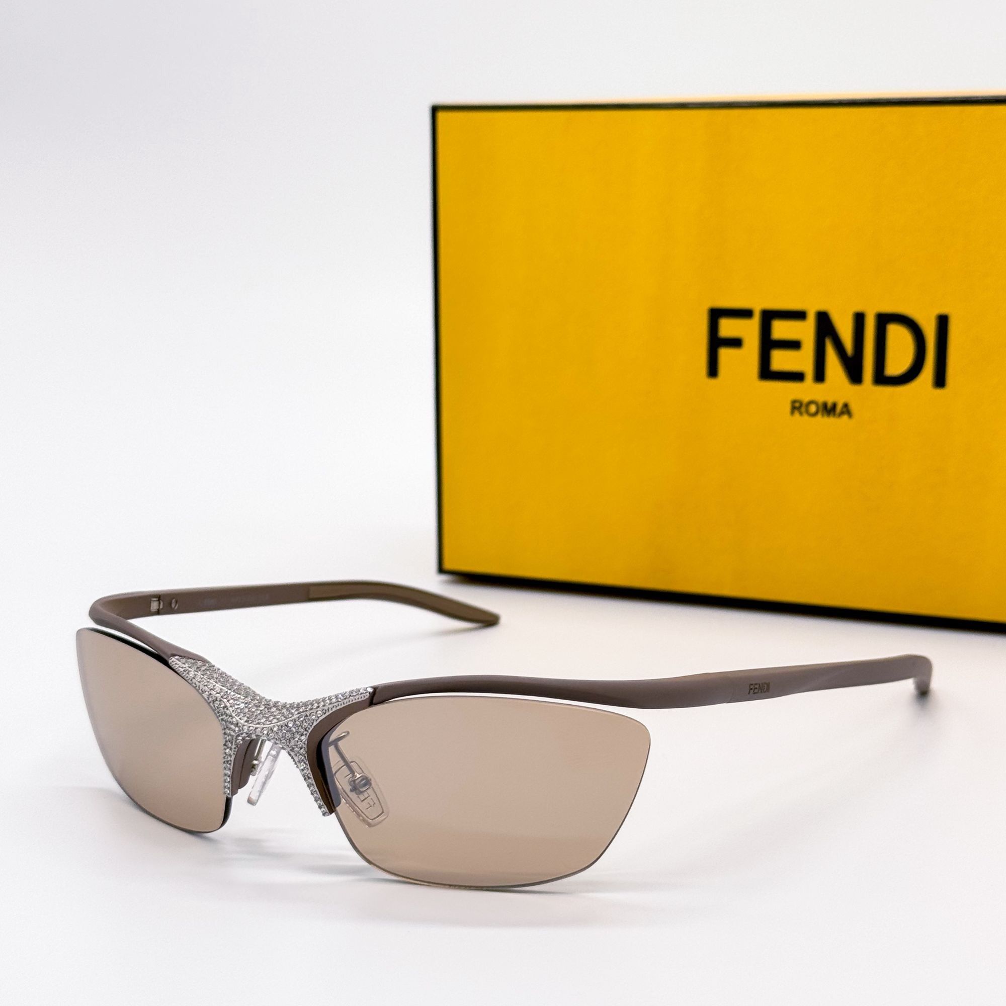 Fendi NEW FENDI SUNGLASSES FE40176U 46G LIMITED EDITION BEIGE WOME Size ONE SIZE - 1 Thumbnail