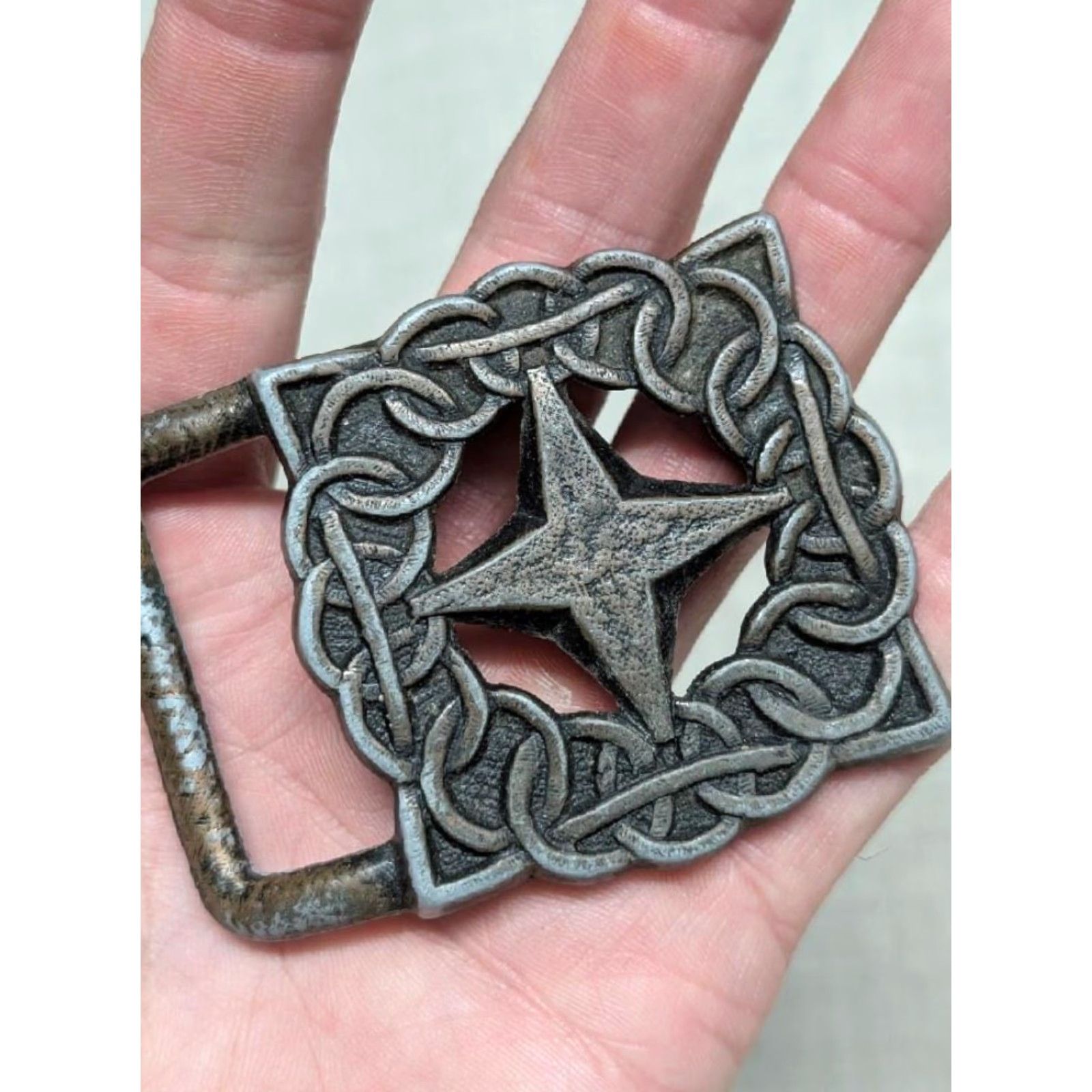 Vintage VINTAGE BRASS belt buckle Men Belt Buckle Star handcrafted 1970s rustic BRUTALIST Hippie Cowboy Western 1.5 in width Mens Size ONE SIZE - 2 Thumbnail