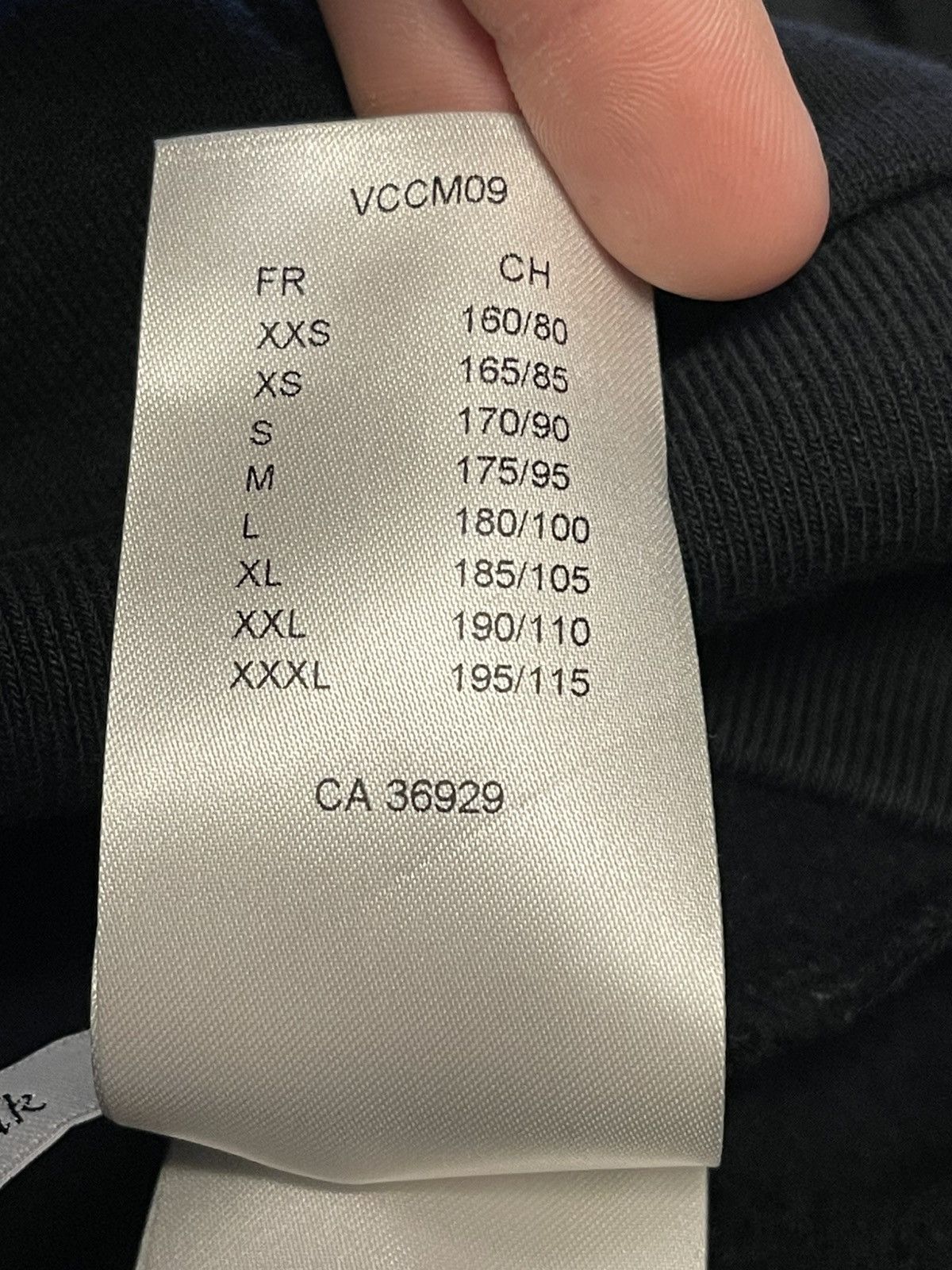 Louis Vuitton Size XS - Louis Vuitton Graphic Hoodie Black SS22 “1A9SVP” Size US XS / EU 42 / 0 - 9 Thumbnail