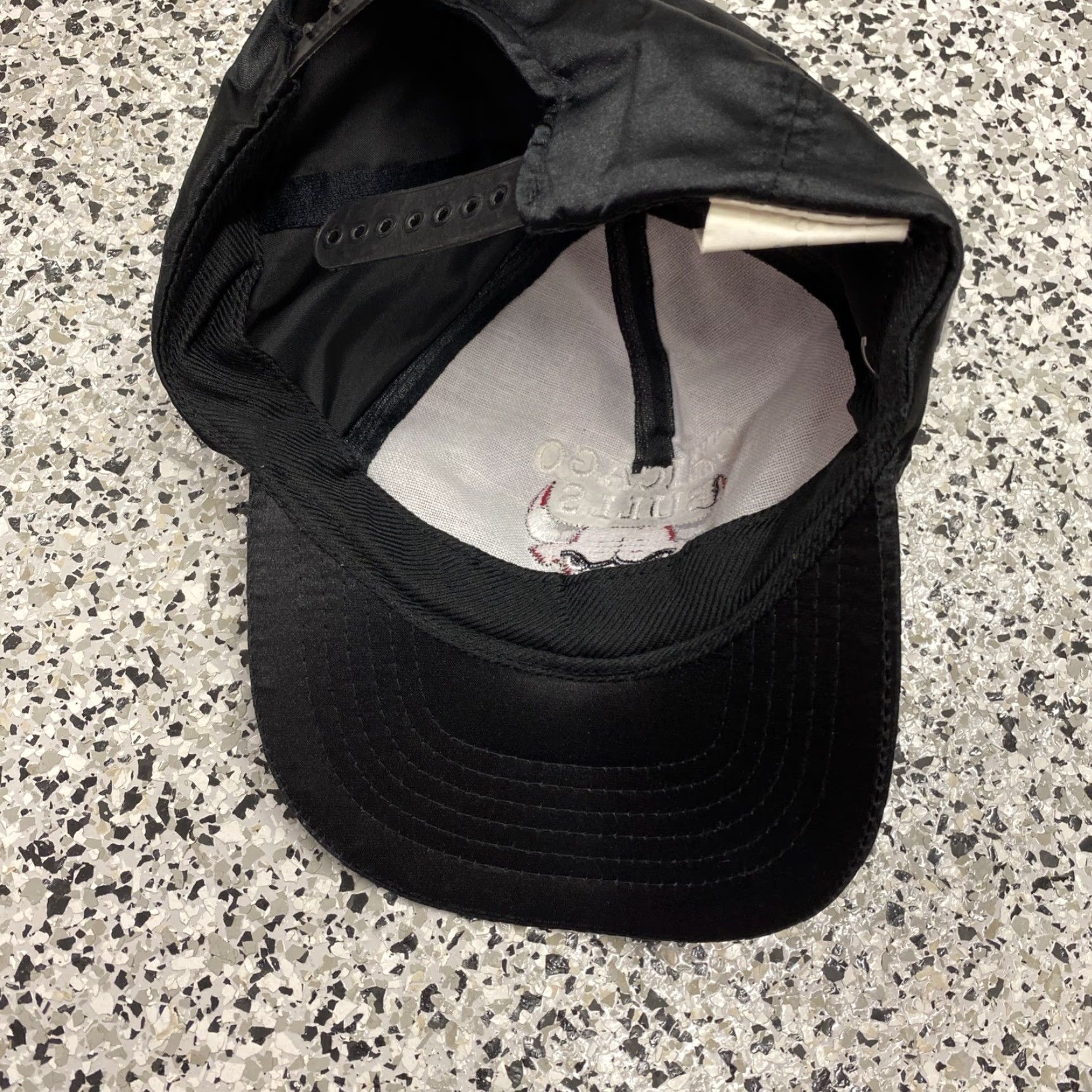 Spalding VINTAGE Chicago Bulls Spalding Snapback Hat Cap Men One Size Black USA 90s Sports Size ONE SIZE - 5 Thumbnail