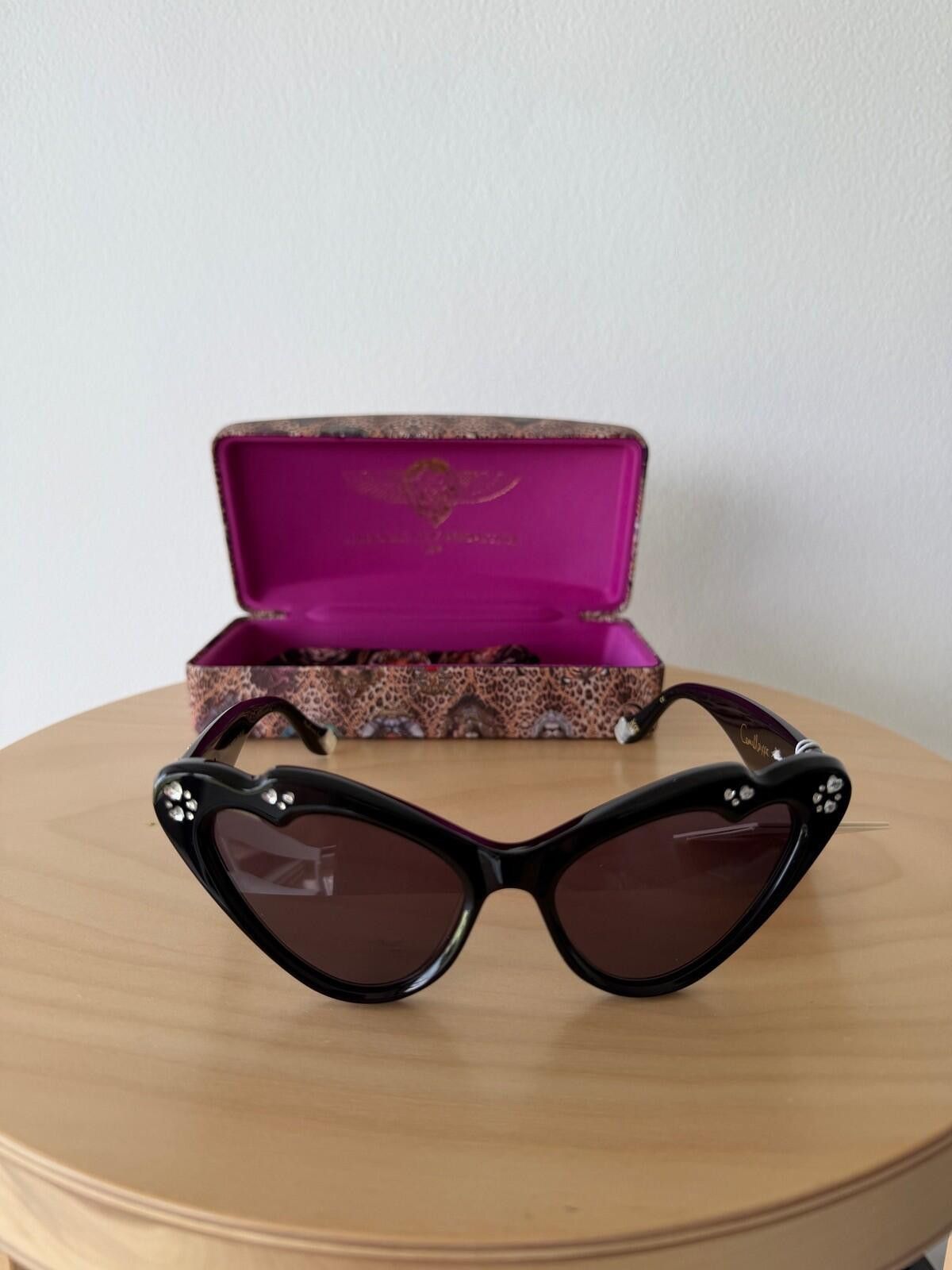 Cadillac New Camilla womens sunglasses flutterby cat eye black Size ONE SIZE - 1 Thumbnail