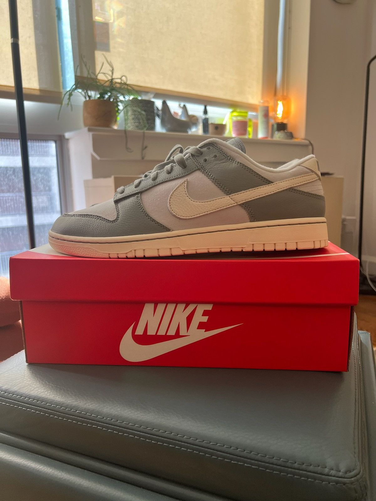 Nike Nike Dunk Low PRM - Mica Green ( SZ 12 ) Size US 12 / EU 45 - 4 Thumbnail