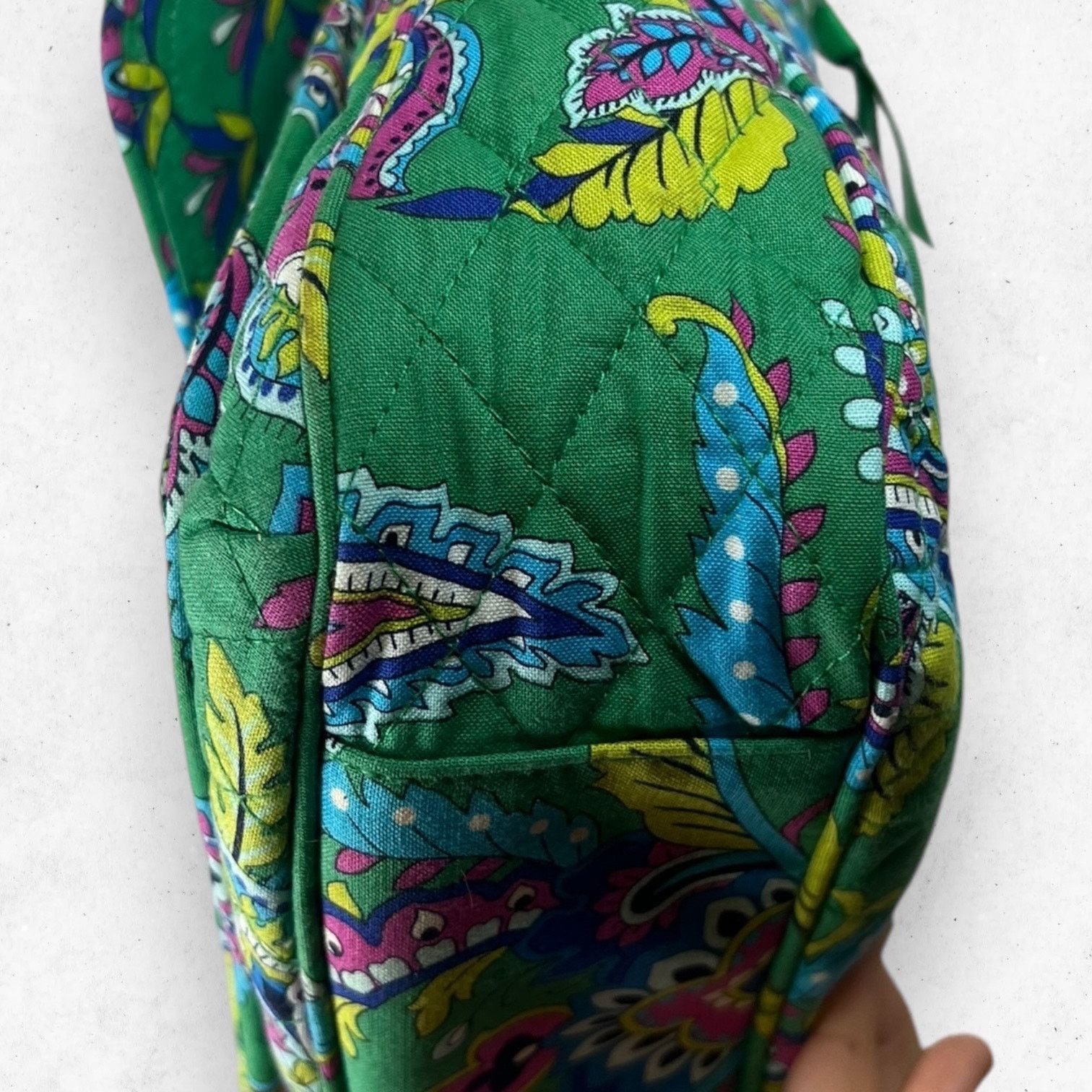 Vera Bradley Vera Bradley Emerald Paisley Mailbag Crossbody Shoulder Bag Size ONE SIZE - 7 Thumbnail