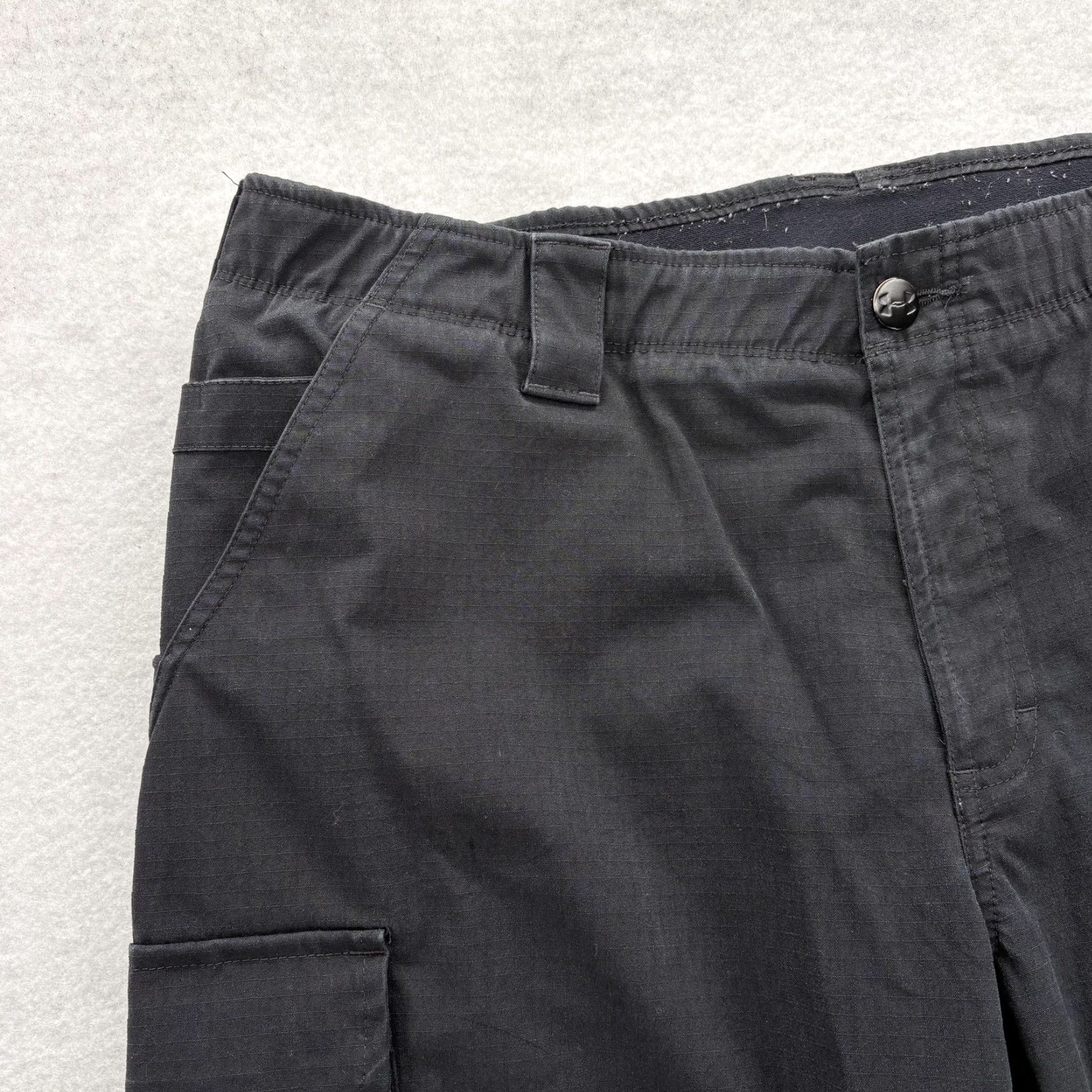Under Armour Under Armour Tactical Patrol Pants Womens 18 Black Ripstop Storm Relaxed Fit Size 40" / US 18 - 3 Thumbnail