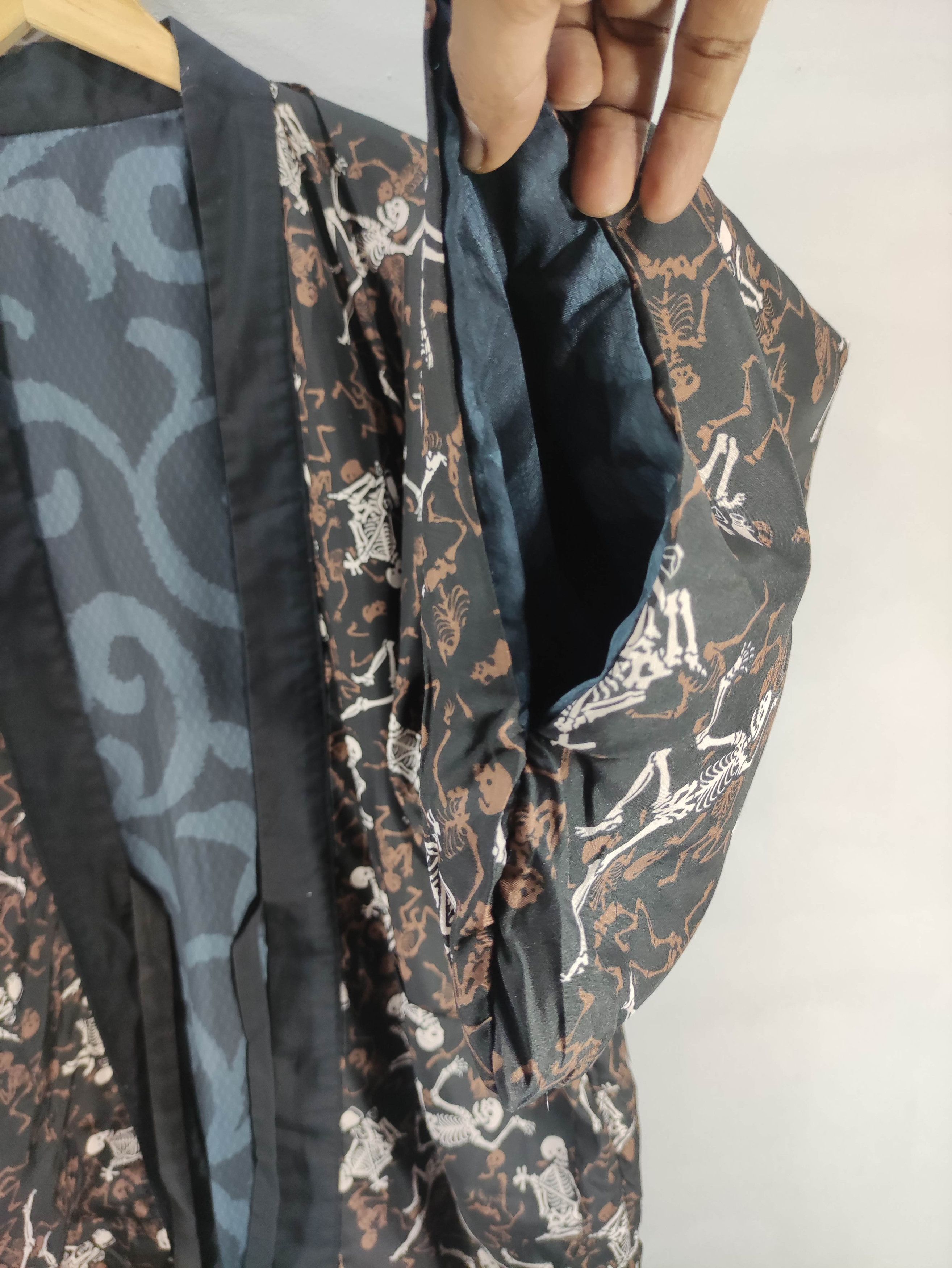 Komono Vintage Kimono Cardigan Skeleton Reversible Full Print Size US XL / EU 56 / 4 - 2 Thumbnail