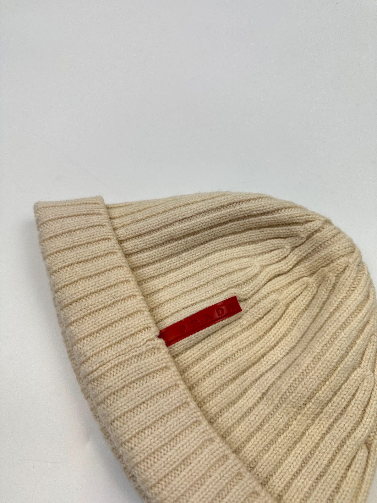 Prada Prada Sport FW2006 Cream White Ribbed Wool Beanie RedTab Size ONE SIZE - 2 Thumbnail