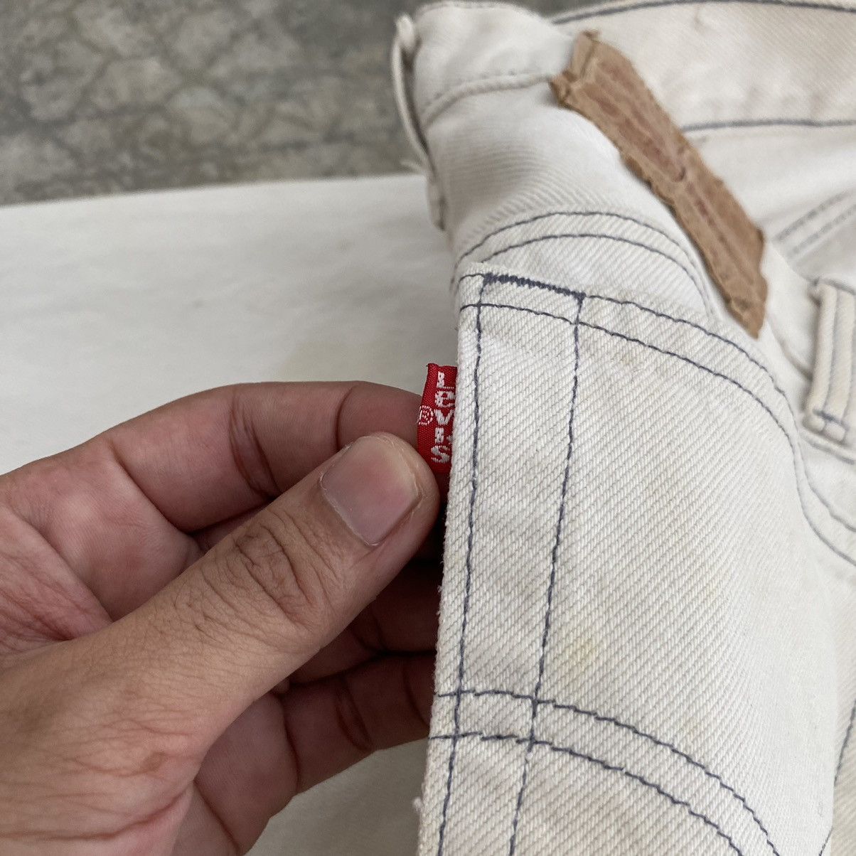 Levi's Size 29x29.5 Vintage 1985 Levis 501 White Jeans Size US 29 - 23 Thumbnail