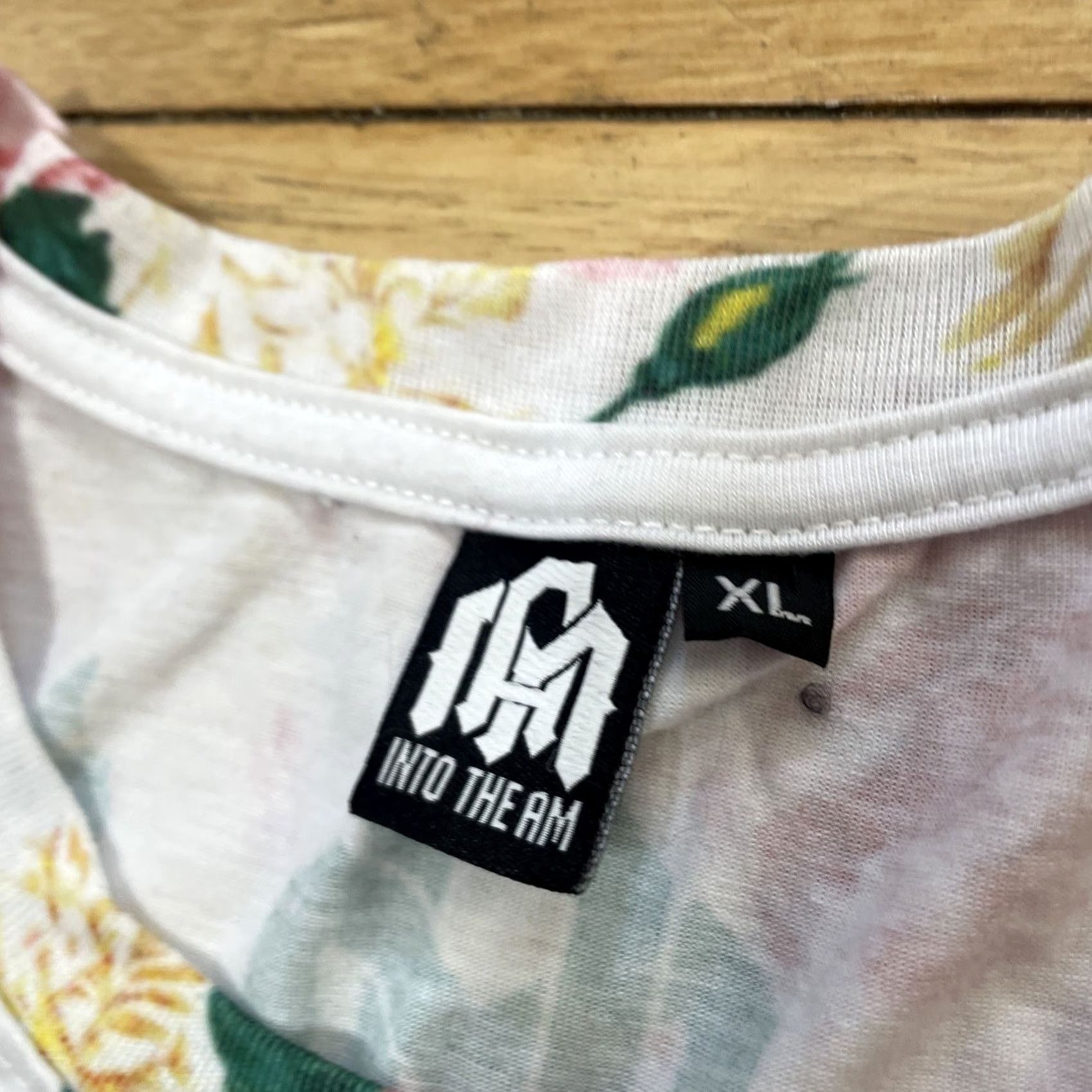 ALOHAS Into the AM T Shirt Men XL Floral White Pink Green Club Aloha Graphic Tee 44" Size US XL / EU 56 / 4 - 5 Thumbnail