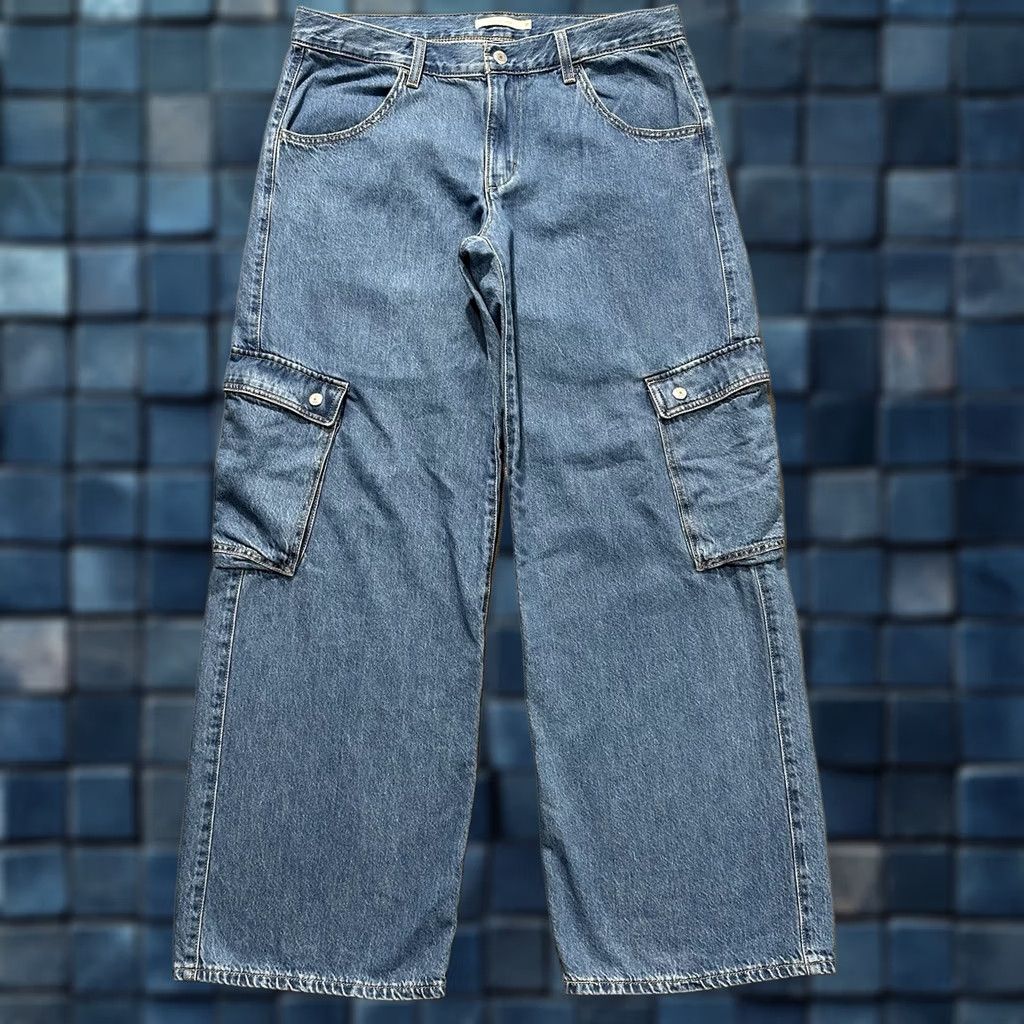 Levi's Levi's Jeans Womens 31 Blue Denim Cargo Pocket 90s Y2K Festival Relaxed Straight Mens Womens Girls Size 24" / US 00 / IT 34 - 1 Thumbnail