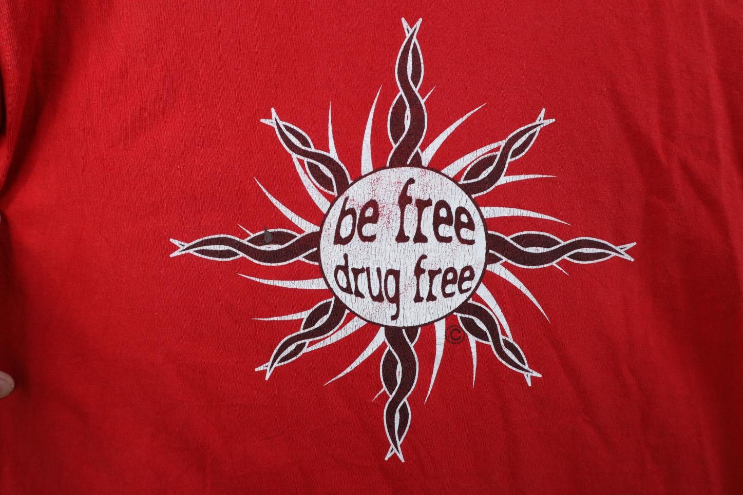 Vintage Vintage Y2K Streetwear Tribal Sun Be Free Drug Free T-Shirt Size US M / EU 48-50 / 2 - 4 Thumbnail