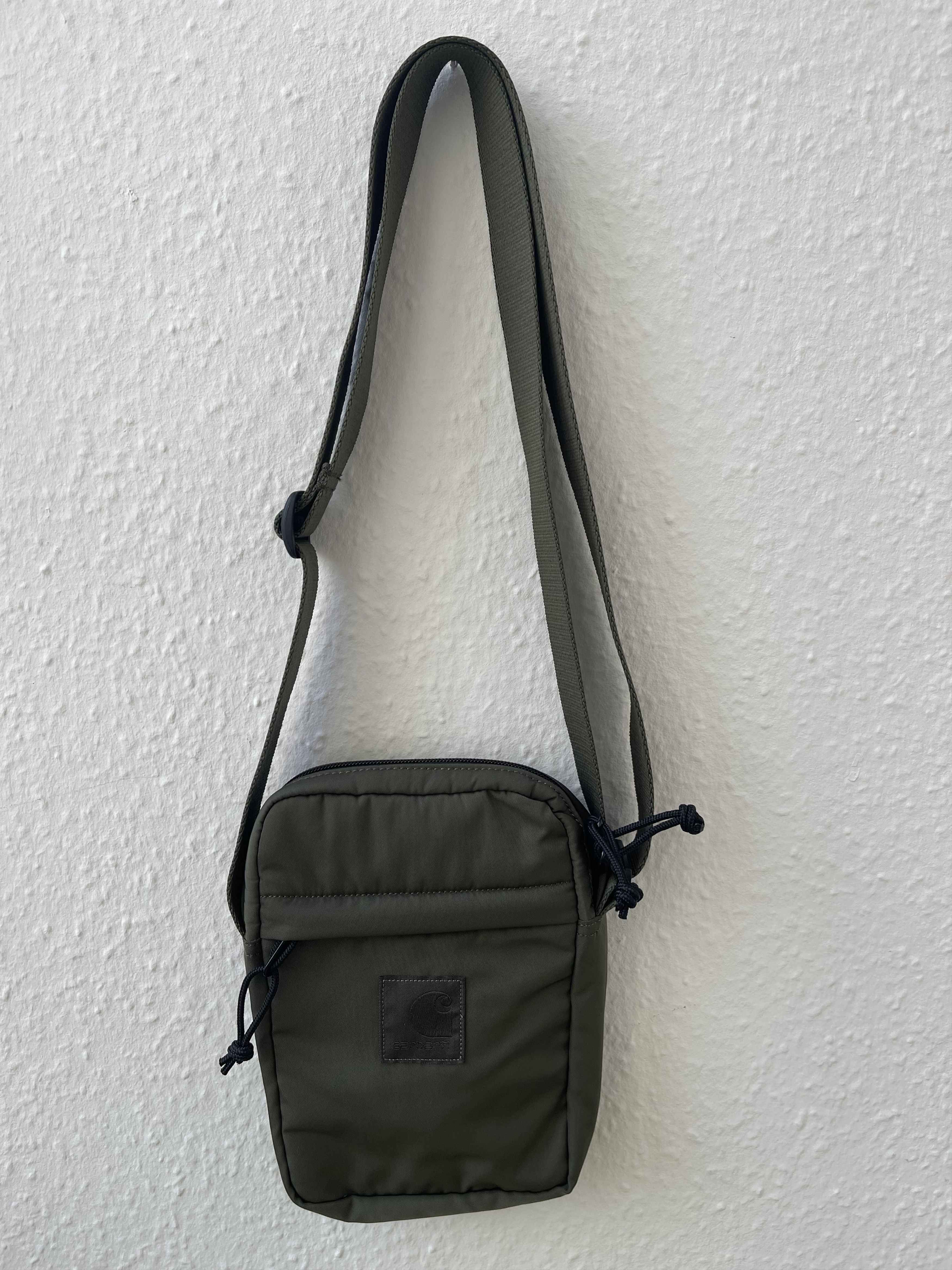 Carhartt WIP Neva Shoulder Pouch bag new!!!