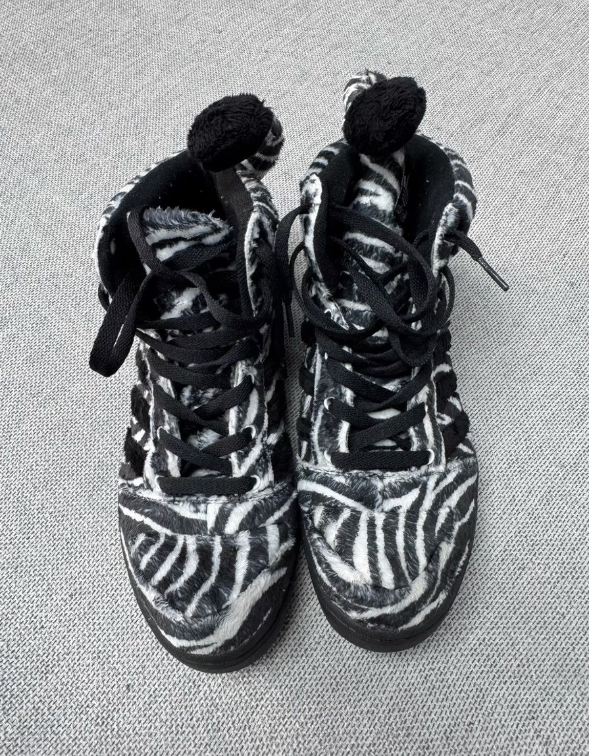 Adidas Adidas Jeremy Scott Zebra Stripe Sneakers G95749 K37 Size US 9.5 / EU 42-43 - 2 Thumbnail