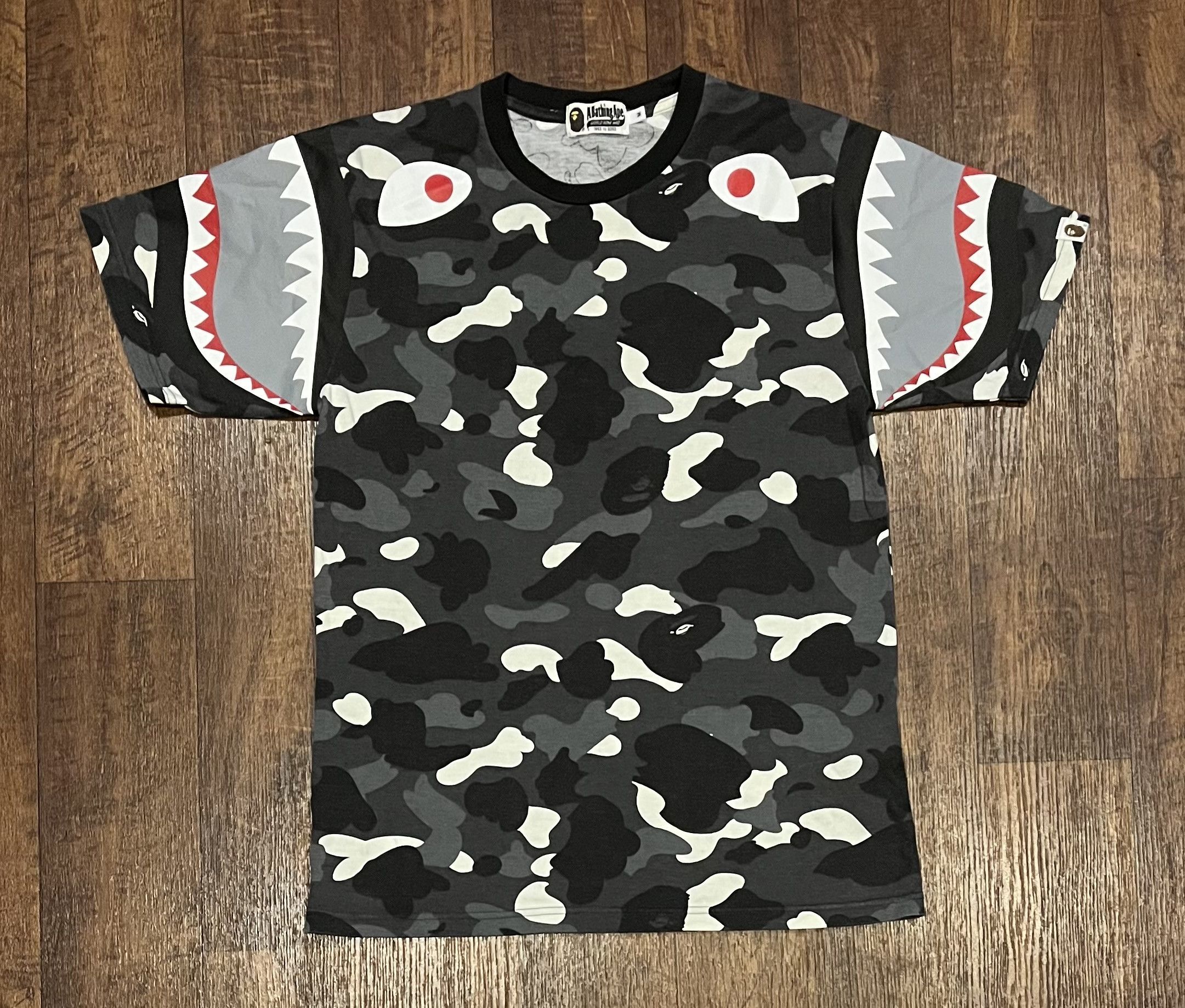 Bape Bape camo tee shirt Size US M / EU 48-50 / 2 - 1 Thumbnail
