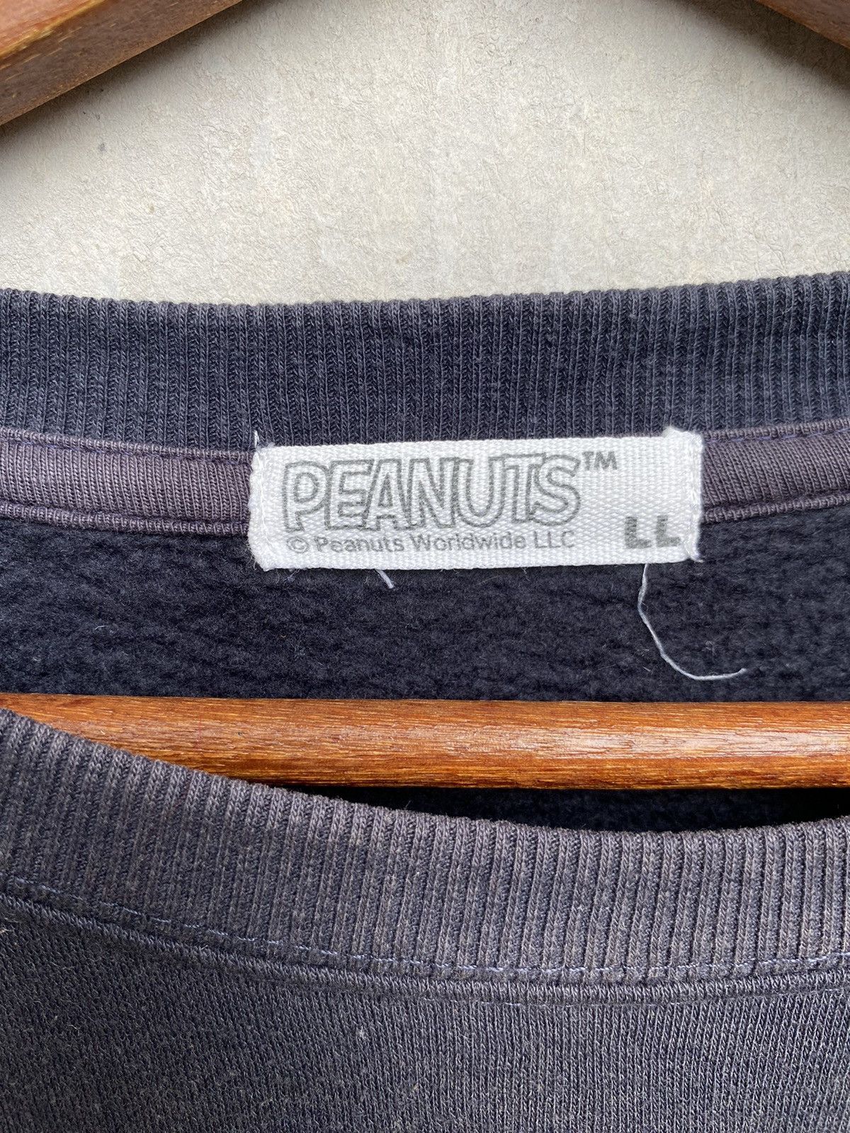 Peanuts Peanuts Snoopy Sweatshirt Pocket Pullover Jumper Crewneck Size US L / EU 52-54 / 3 - 7 Thumbnail