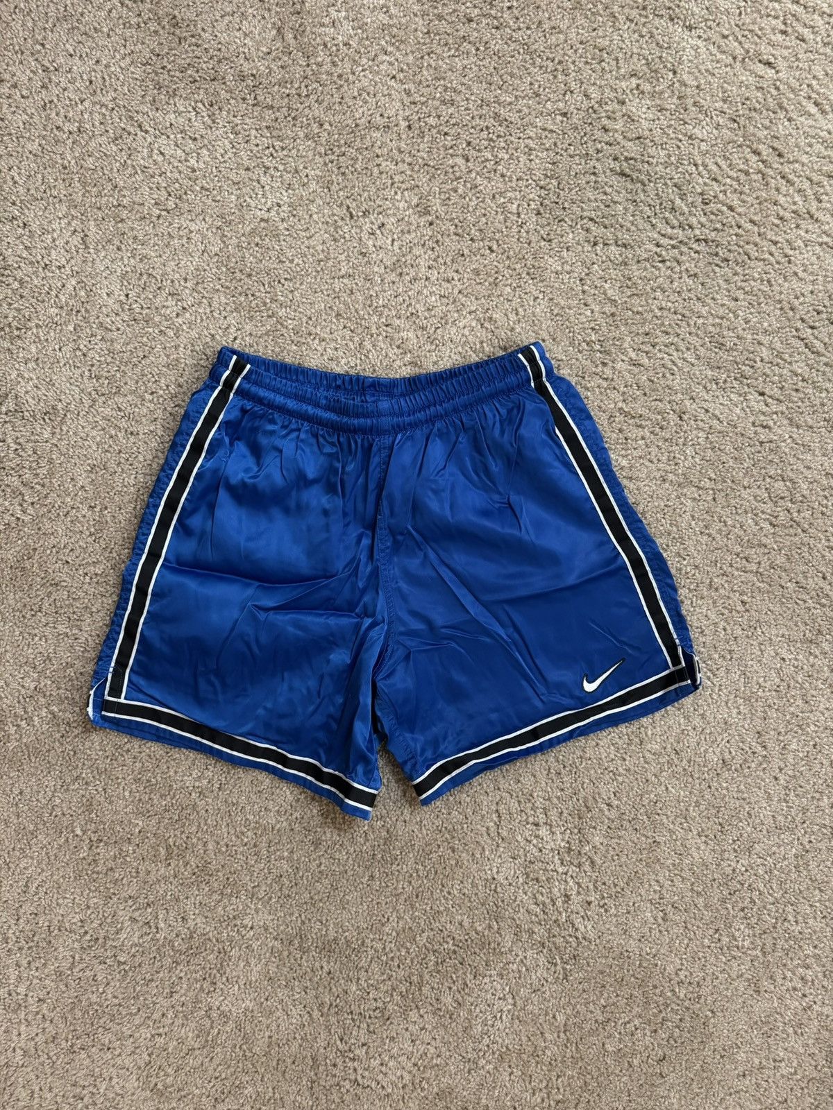 Nike Vintage Nike Shorts Size US 28 / EU 44 - 1 Thumbnail
