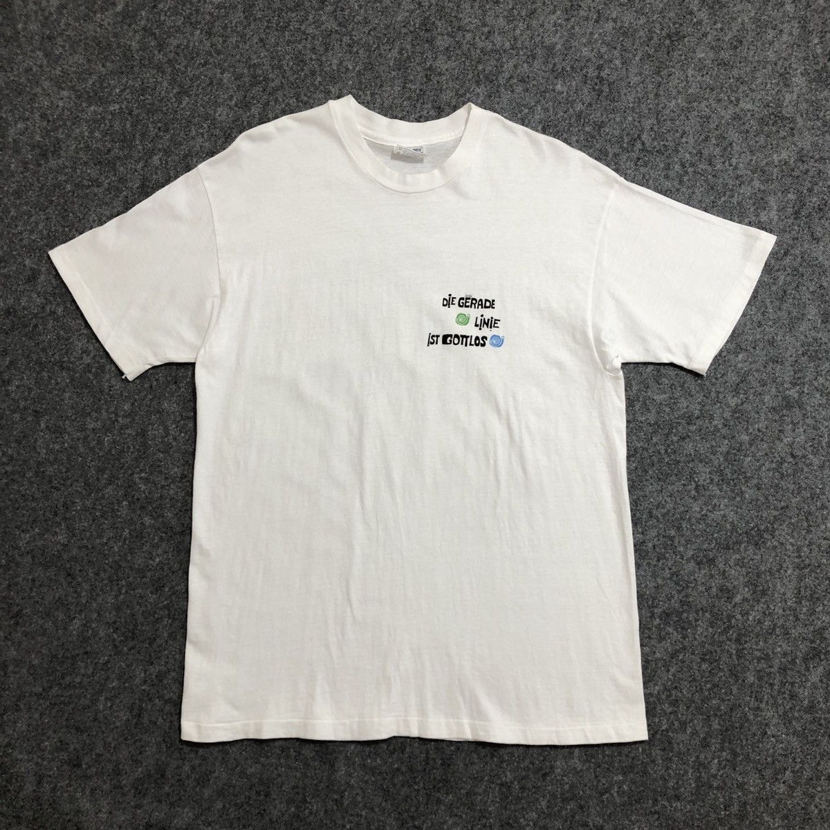 Vintage Vintage Hundertwasser Die Gerade Linie Ist Gottlos T-Shirt Size US L / EU 52-54 / 3 - 4 Thumbnail