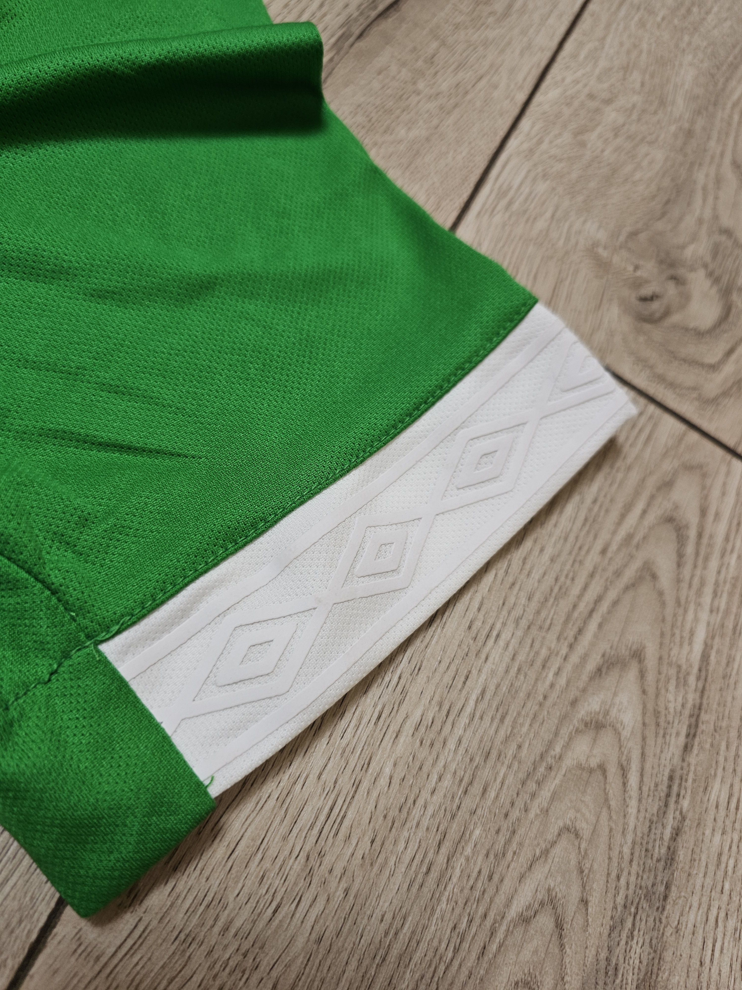 Umbro IRELAND FOOTBALL SHIRT UP THE IRISH SOCCER JERSEY Size US M / EU 48-50 / 2 - 5 Thumbnail
