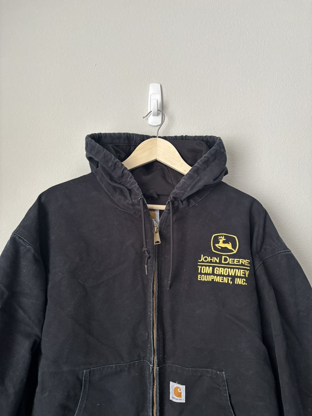 Vintage Vintage Carhartt Black Hooded Jacket Size US XXL / EU 58 / 5 - 2 Thumbnail