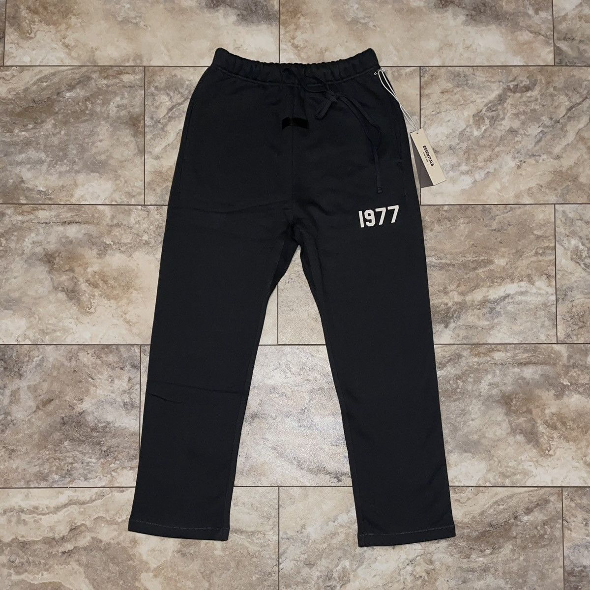 2022 Fear of God Essentials Relaxed Sweatpants 1977 Iron M