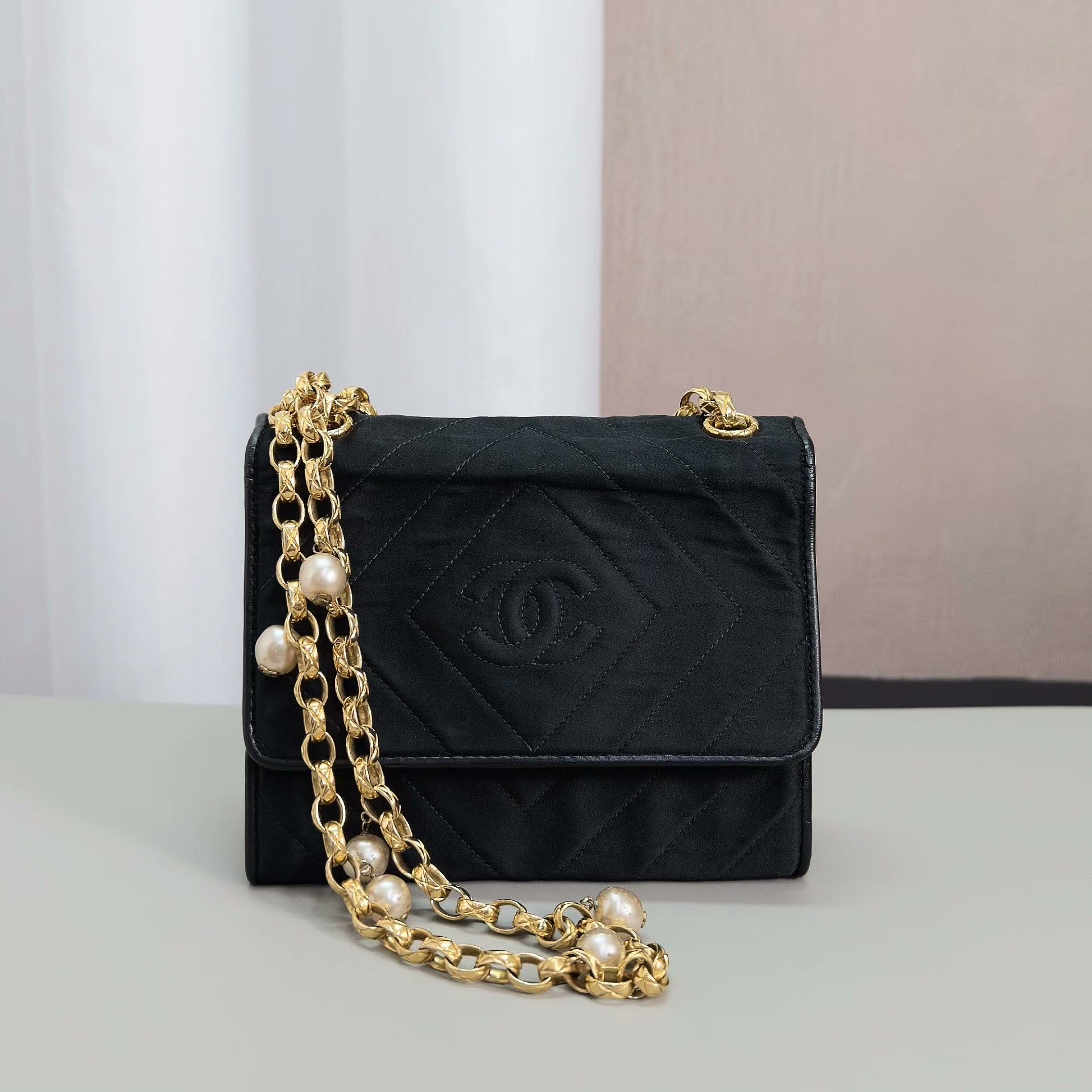 Chanel Pre-loved Bag Very good condition Size ONE SIZE - 1 Thumbnail