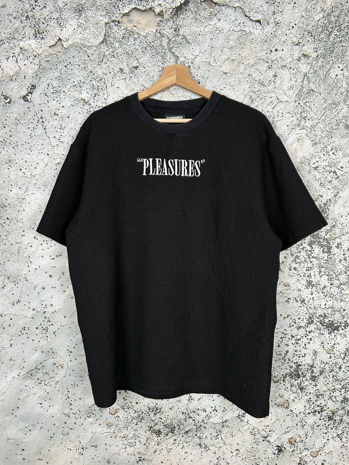 Pleasures Pleasures Now Embroidered Logo Waffle Tee Streetwear Hype Size US L / EU 52-54 / 3 - 1 Thumbnail