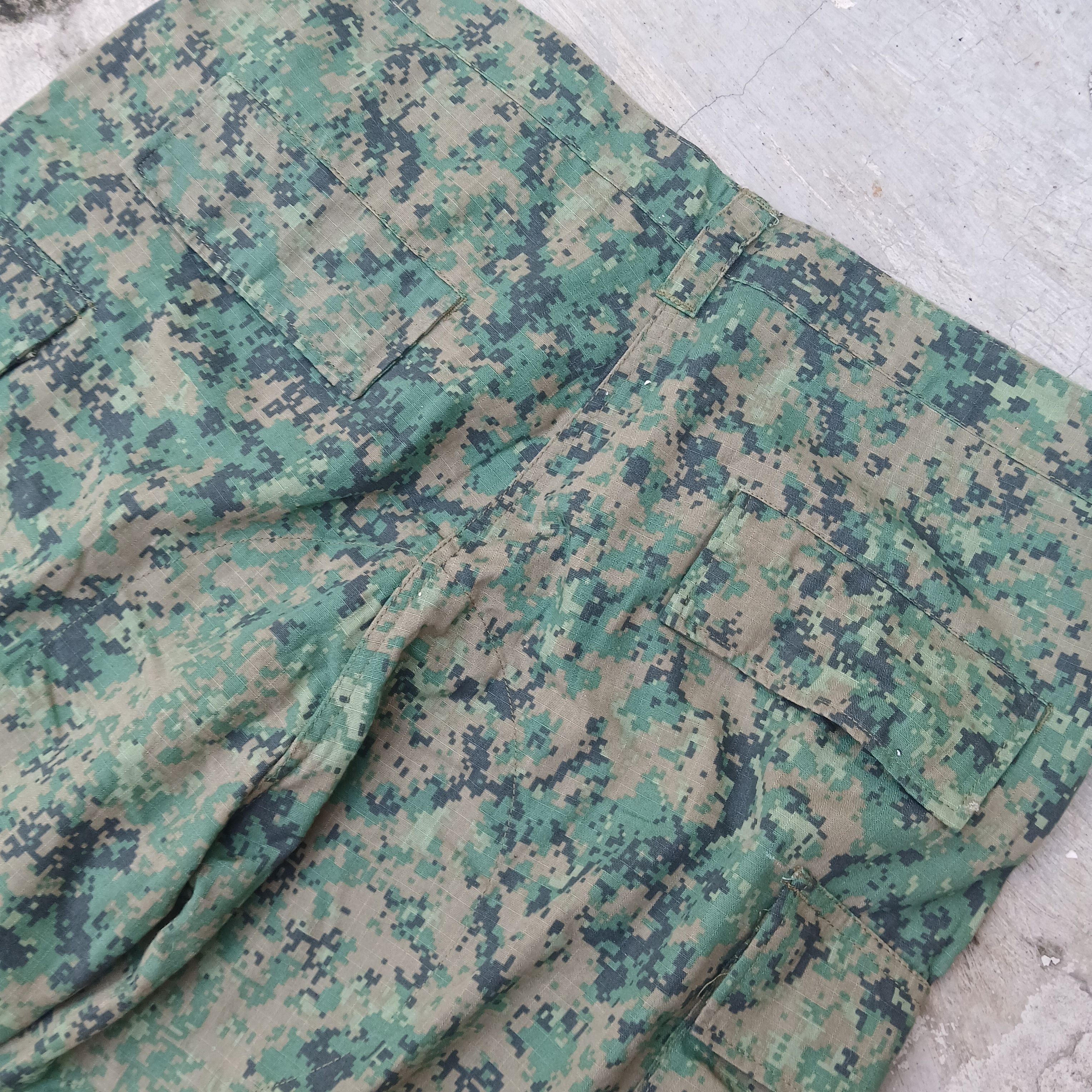 Vintage MILITARY CARGO DIGICAMO SAF PANTS BY KOLON Size US 39 - 4 Thumbnail