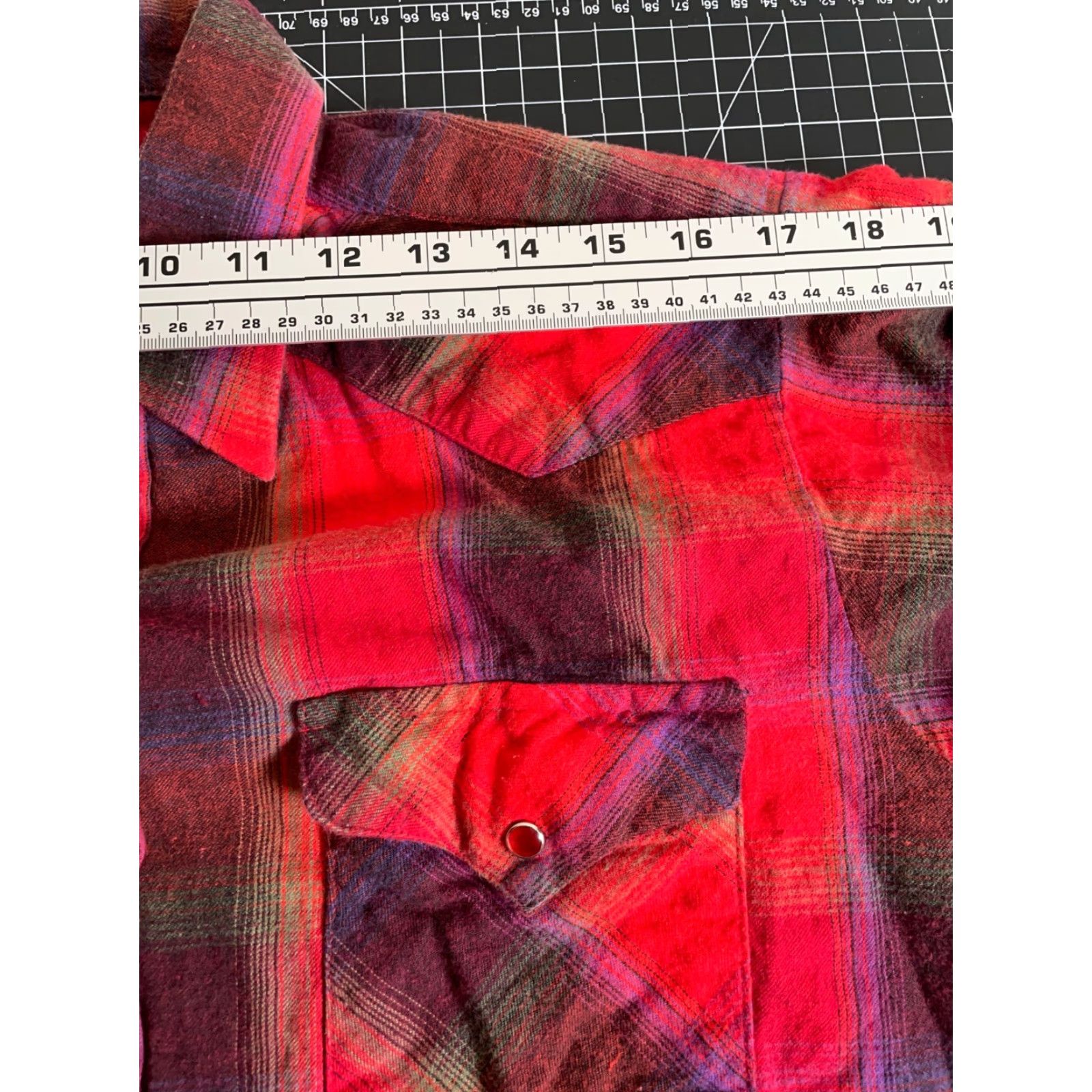 Vintage VINTAGE Panhandle Slim Western Shirt Adult Medium Red Shadow Plaid Cotton Button-Up Fall Winter Mens Size US M / EU 48-50 / 2 - 7 Thumbnail