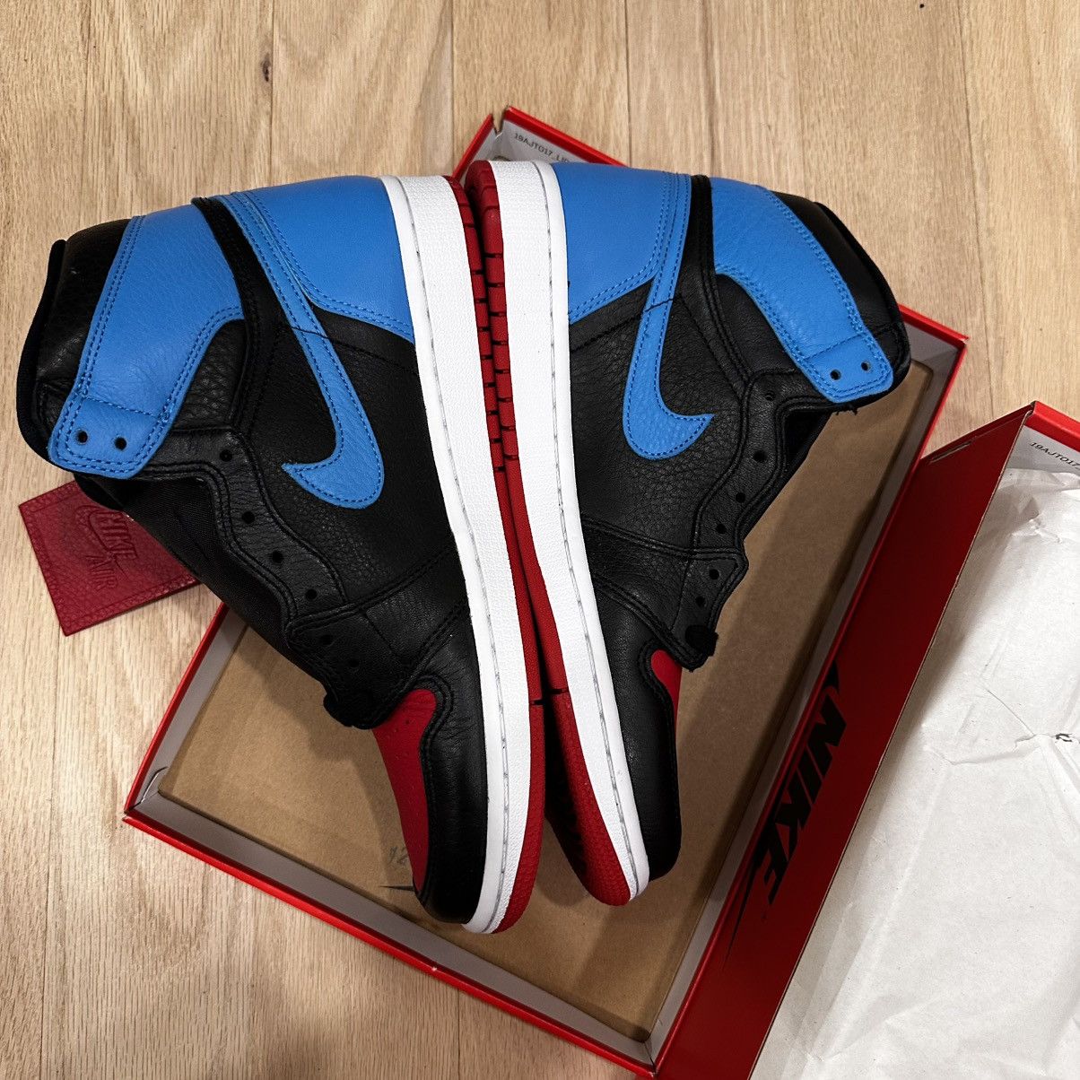 Jordan Brand Air Jordan 1 high NC to CHI Size US 9.5 / IT 39.5 - 2 Thumbnail