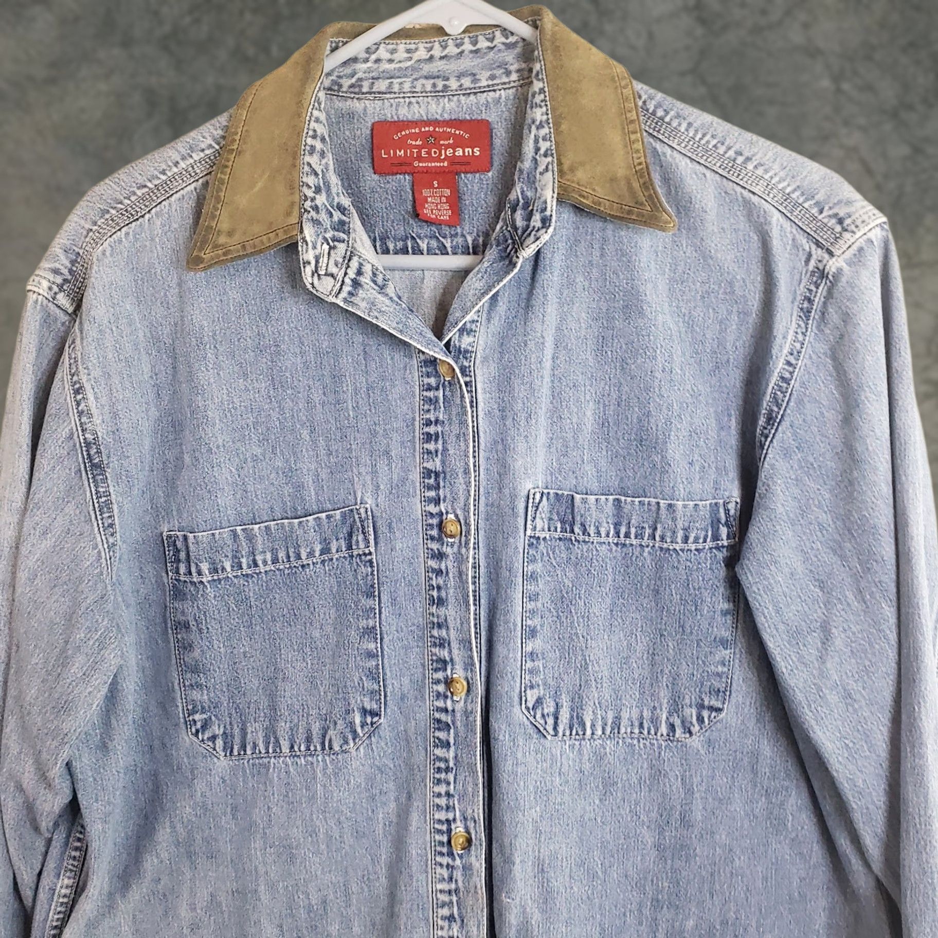Vintage VINTAGE The Limited Denim Shirt Women’s S Oversized Blue Leather Collar Casual Workwear 90s Womens Size S / US 4 / IT 40 - 1 Thumbnail