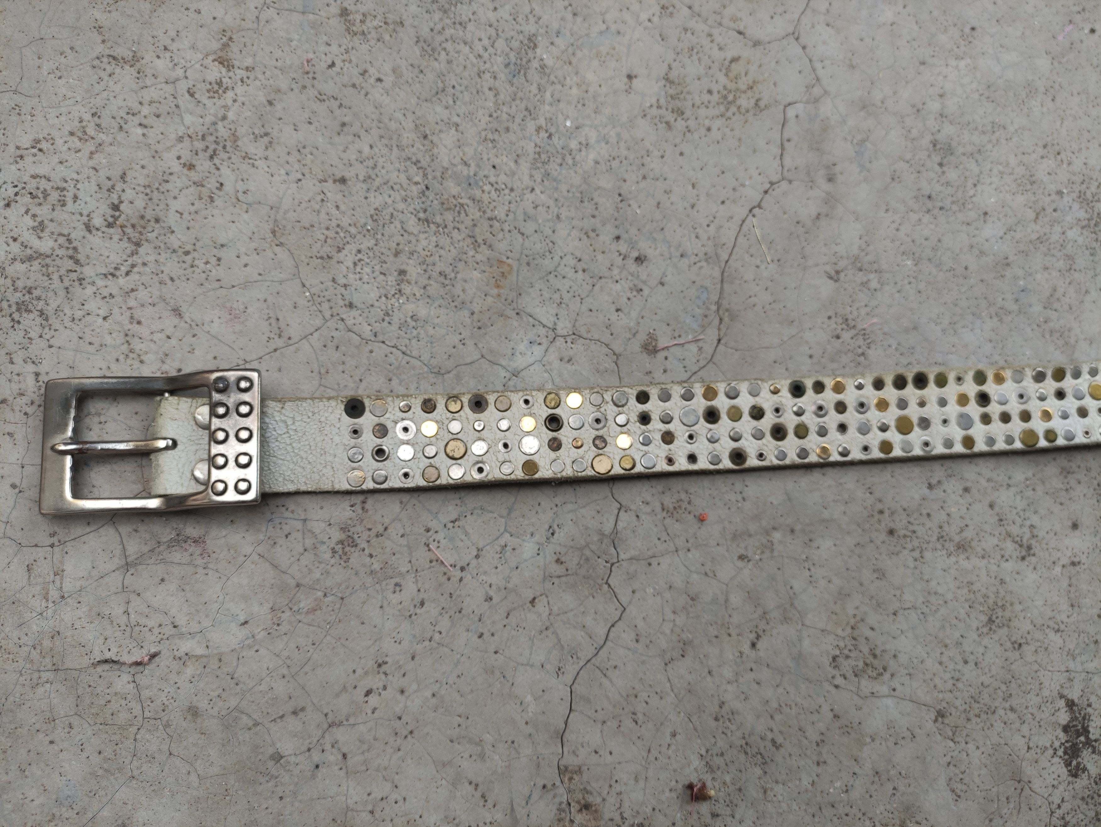 Leather VINTAGE STUDDED LEATHER BELT UNBRAND Size 34 - 7 Thumbnail