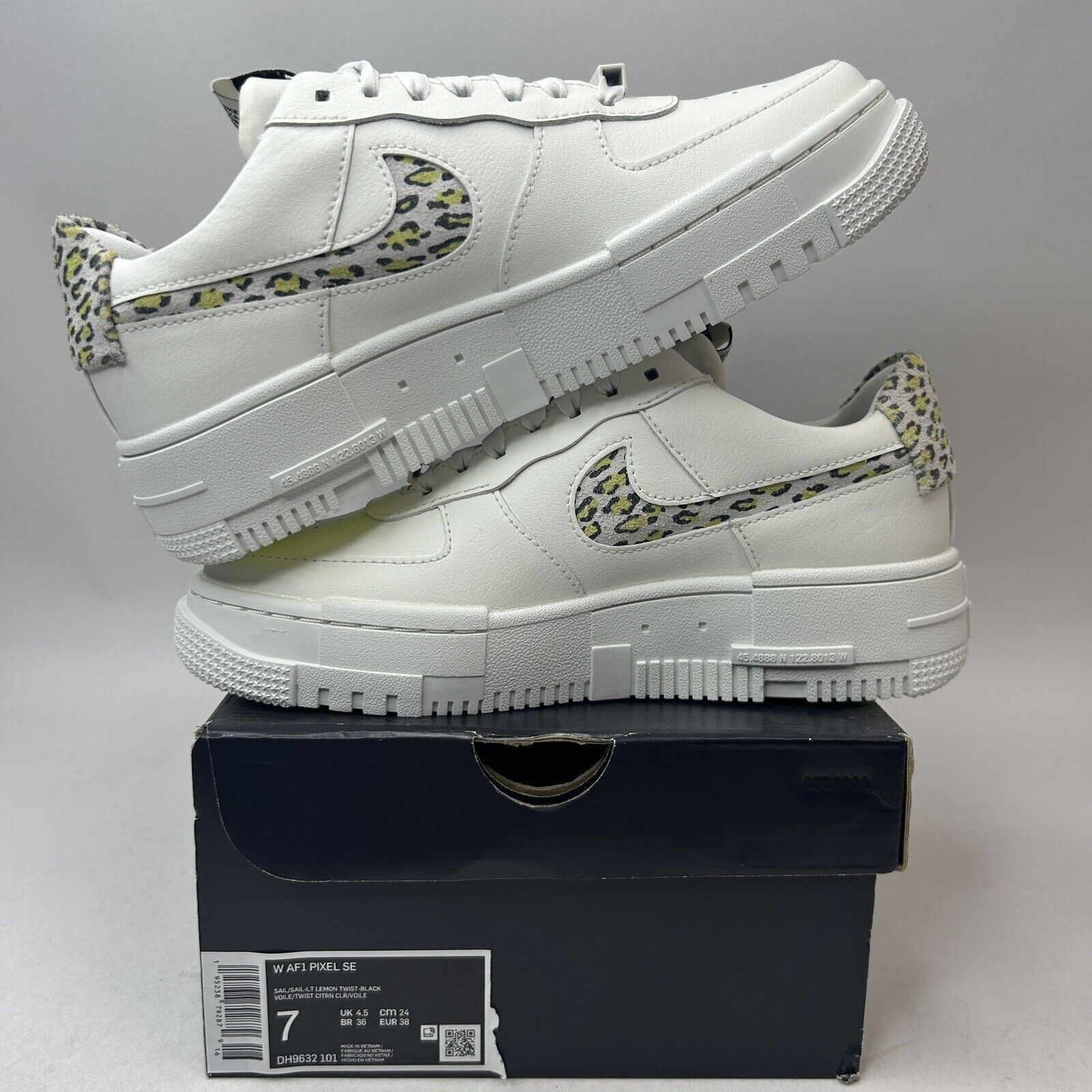 Nike Nike Air Force 1 Pixel SE WMNS “White Leopard” 2024 Size US 7 / IT 37 - 3 Thumbnail